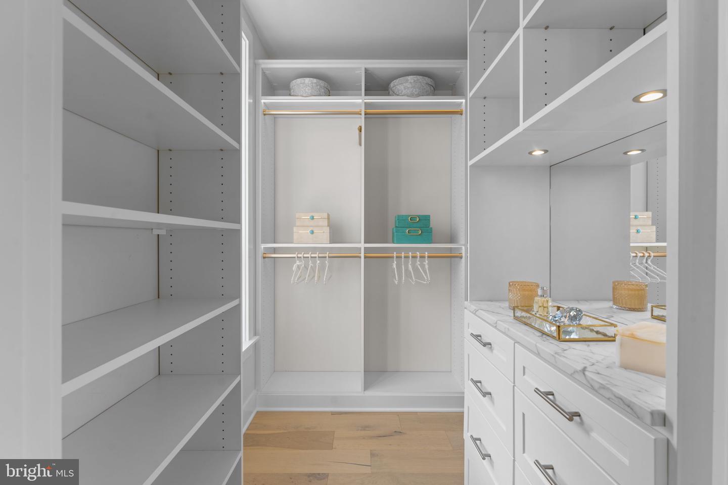 7047 LIBERTY LN #32, MCLEAN, Virginia 22101, 3 Bedrooms Bedrooms, ,2 BathroomsBathrooms,Residential,For sale,7047 LIBERTY LN #32,VAFX2285840 MLS # VAFX2285840