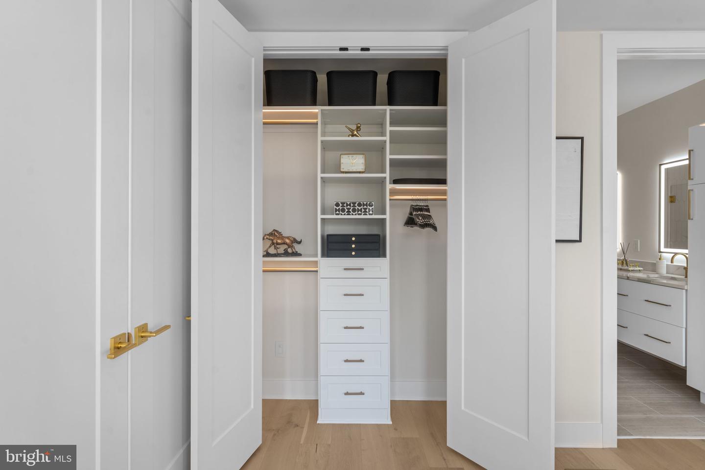 7047 LIBERTY LN #32, MCLEAN, Virginia 22101, 3 Bedrooms Bedrooms, ,2 BathroomsBathrooms,Residential,For sale,7047 LIBERTY LN #32,VAFX2285840 MLS # VAFX2285840