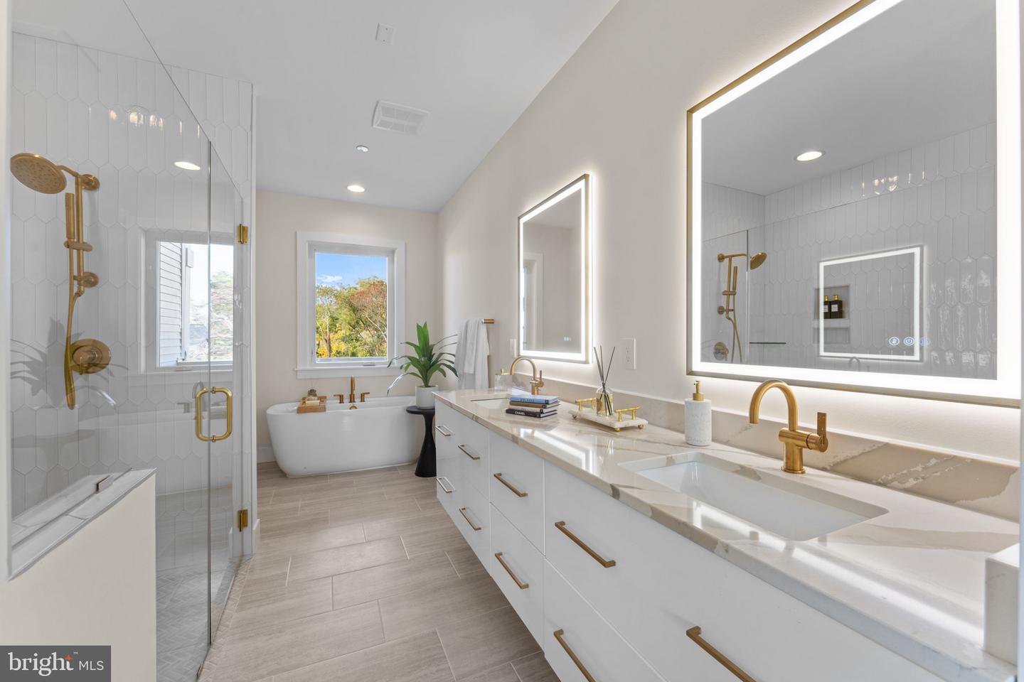 7047 LIBERTY LN #32, MCLEAN, Virginia 22101, 3 Bedrooms Bedrooms, ,2 BathroomsBathrooms,Residential,For sale,7047 LIBERTY LN #32,VAFX2285840 MLS # VAFX2285840