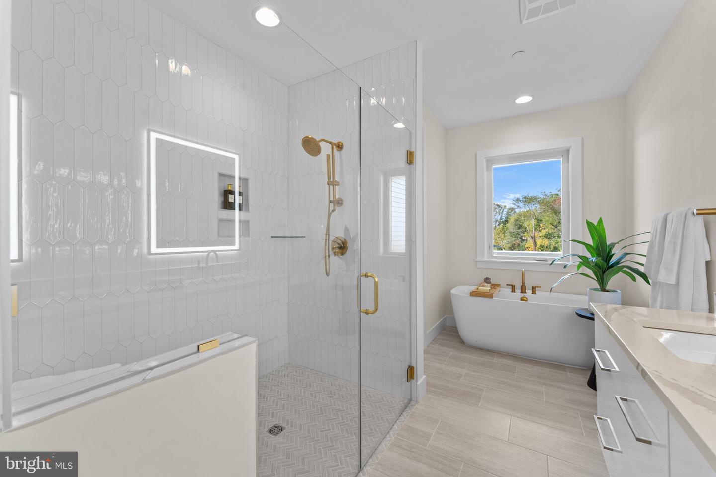 7047 LIBERTY LN #32, MCLEAN, Virginia 22101, 3 Bedrooms Bedrooms, ,2 BathroomsBathrooms,Residential,For sale,7047 LIBERTY LN #32,VAFX2285840 MLS # VAFX2285840