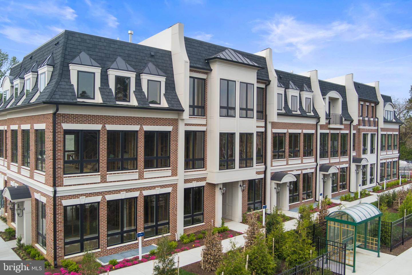 7047 LIBERTY LN #32, MCLEAN, Virginia 22101, 3 Bedrooms Bedrooms, ,2 BathroomsBathrooms,Residential,For sale,7047 LIBERTY LN #32,VAFX2285840 MLS # VAFX2285840