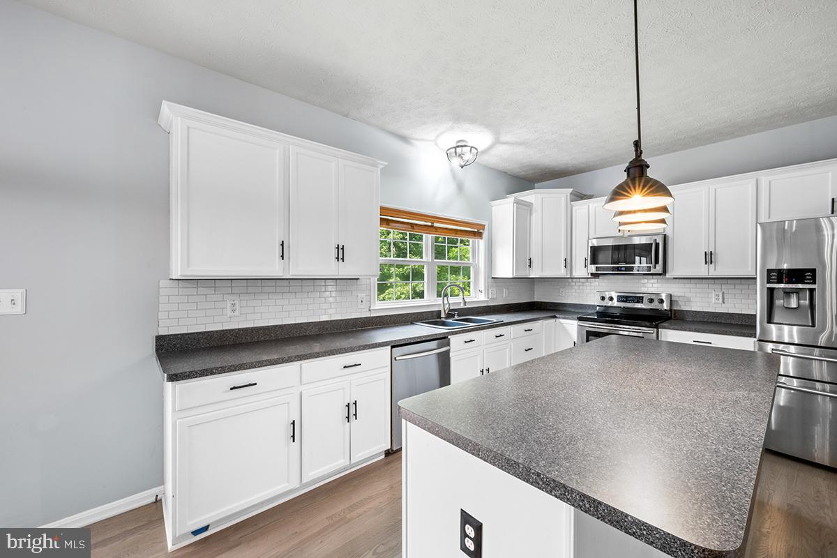 35184 PHEASANT RIDGE RD, LOCUST GROVE, Virginia 22508, 4 Bedrooms Bedrooms, ,3 BathroomsBathrooms,Residential,For sale,35184 PHEASANT RIDGE RD,VAOR2013134 MLS # VAOR2013134