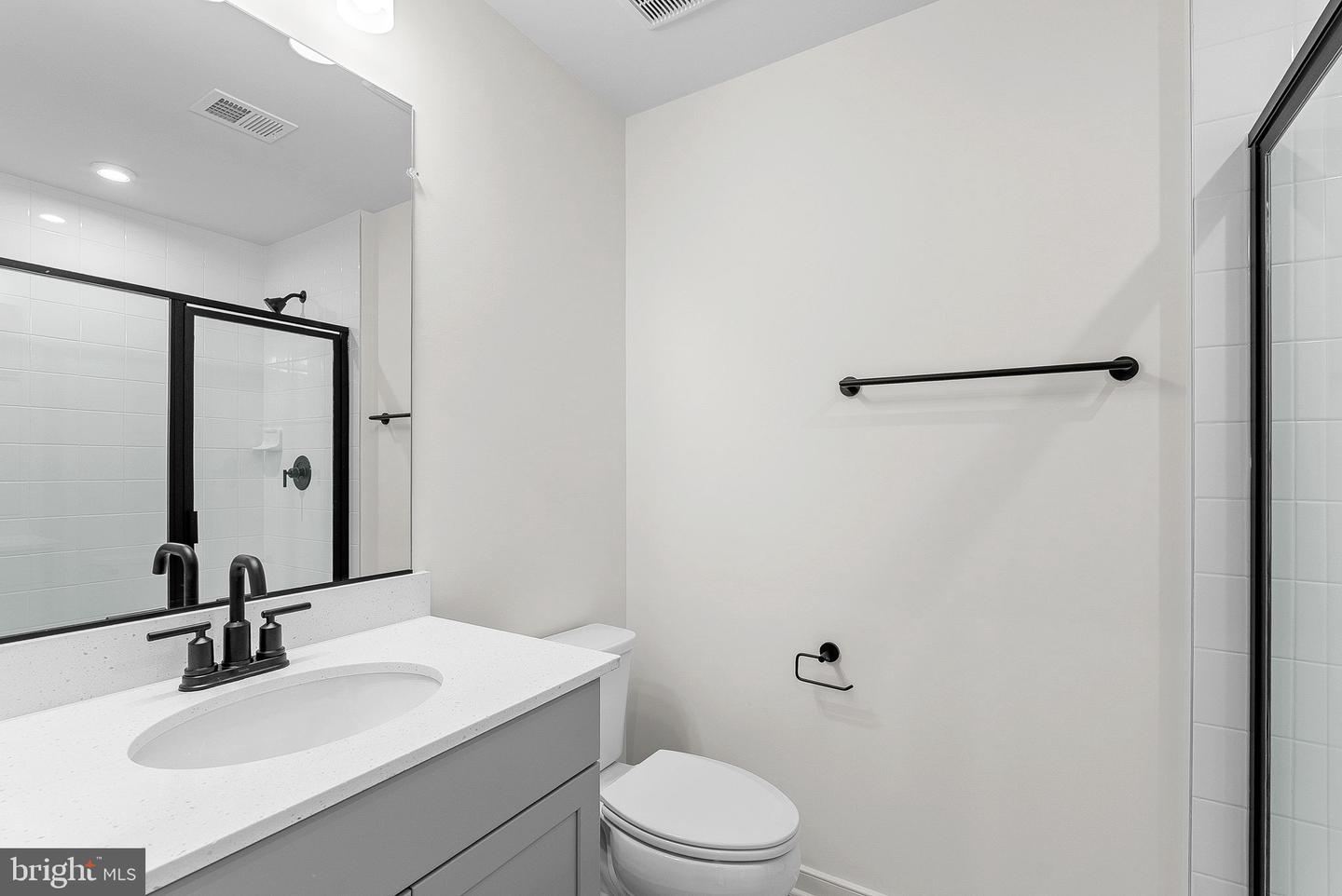 17960 ALICIA AVE #1, DUMFRIES, Virginia 22026, 3 Bedrooms Bedrooms, ,3 BathroomsBathrooms,Residential,For sale,17960 ALICIA AVE #1,VAPW2110578 MLS # VAPW2110578