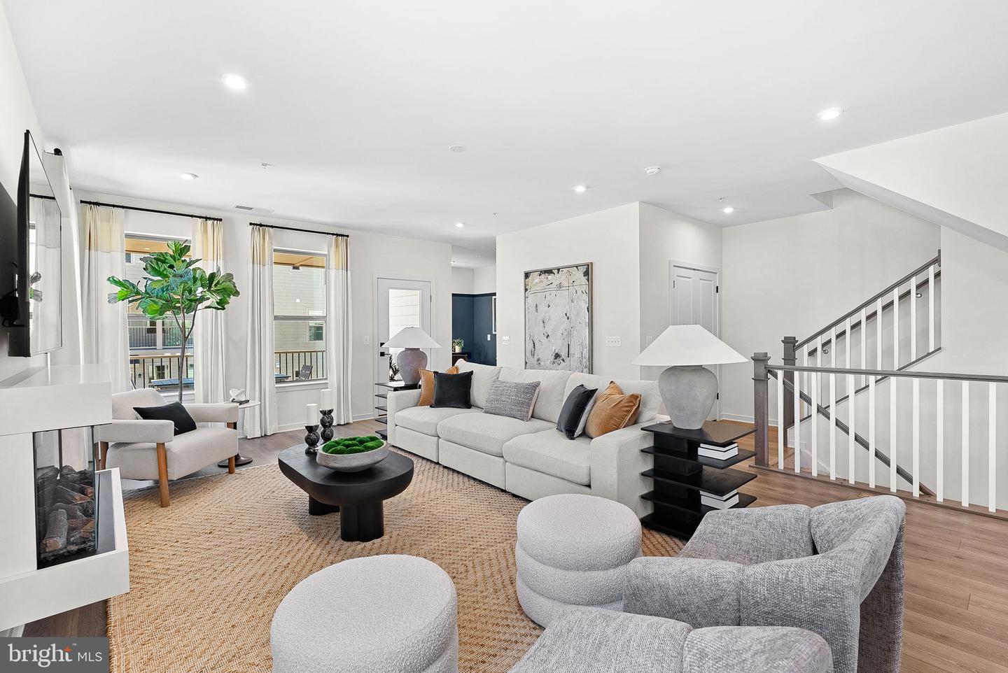 7 SEPIA SQ #HE, ASHBURN, Virginia 20147, 3 Bedrooms Bedrooms, ,2 BathroomsBathrooms,Residential,For sale,7 SEPIA SQ #HE,VALO2113994 MLS # VALO2113994