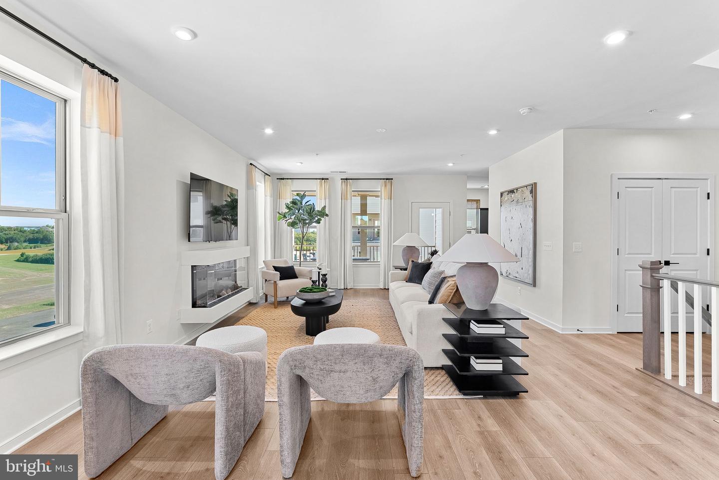 7 SEPIA SQ #HE, ASHBURN, Virginia 20147, 3 Bedrooms Bedrooms, ,2 BathroomsBathrooms,Residential,For sale,7 SEPIA SQ #HE,VALO2113994 MLS # VALO2113994