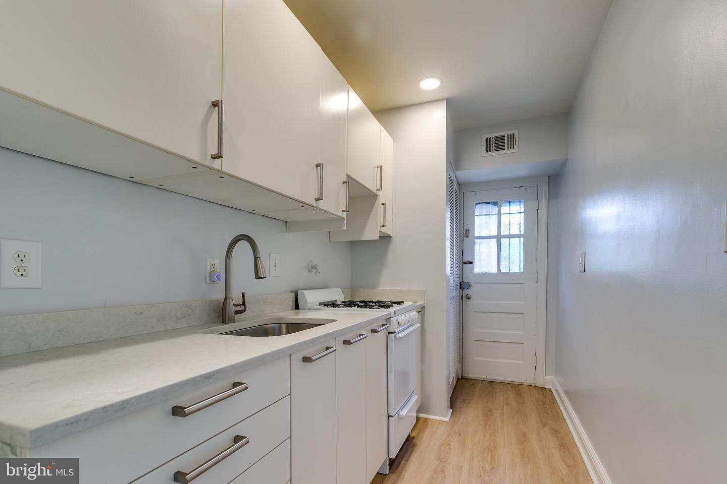 118 P ST SW, WASHINGTON, District Of Columbia 20024, 2 Bedrooms Bedrooms, ,2 BathroomsBathrooms,Residential,For sale,118 P ST SW,DCDC2241498 MLS # DCDC2241498