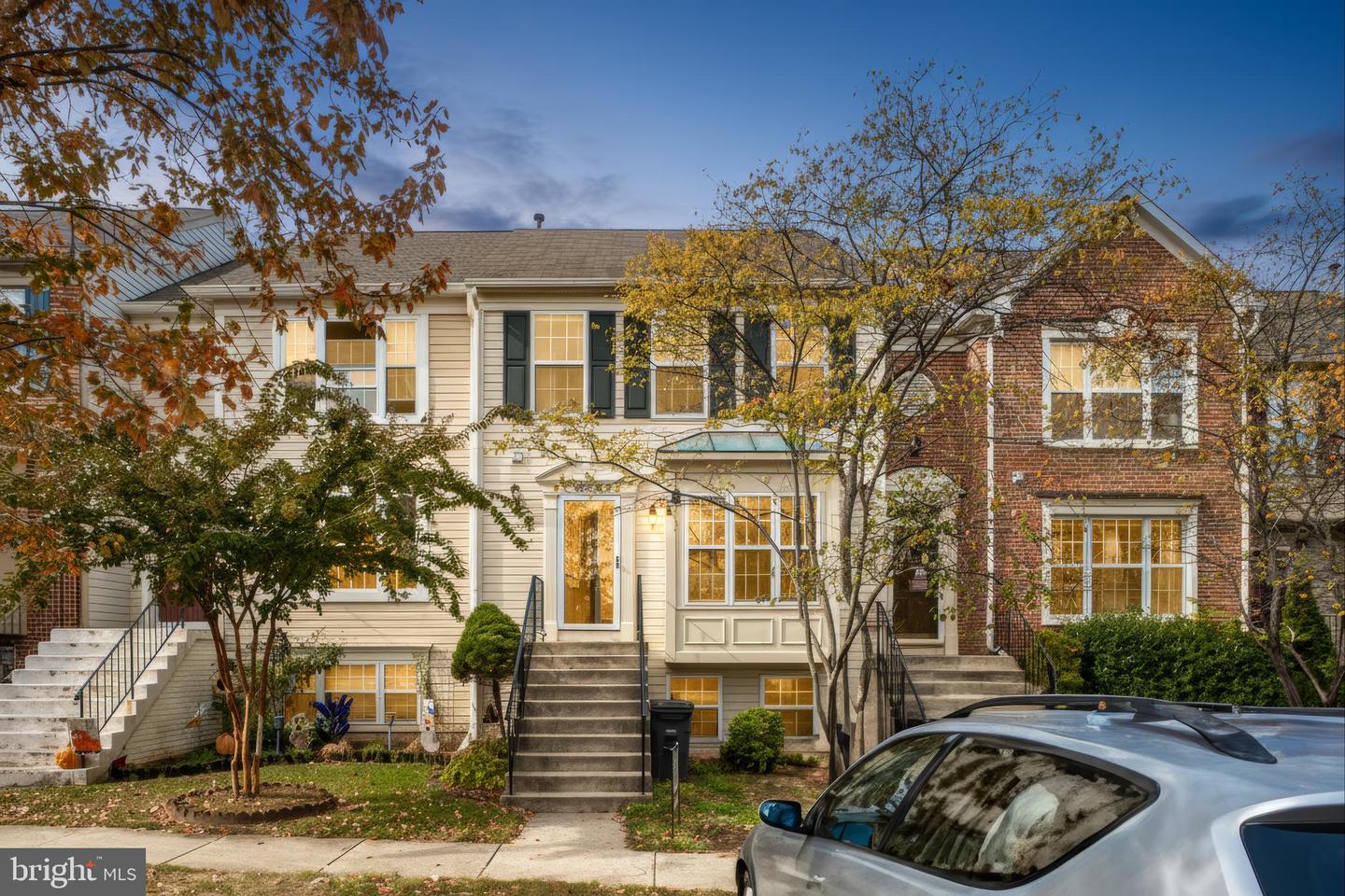 22078 MANNING SQ, STERLING, Virginia 20166, 4 Bedrooms Bedrooms, ,3 BathroomsBathrooms,Residential,For sale,22078 MANNING SQ,VALO2114000 MLS # VALO2114000