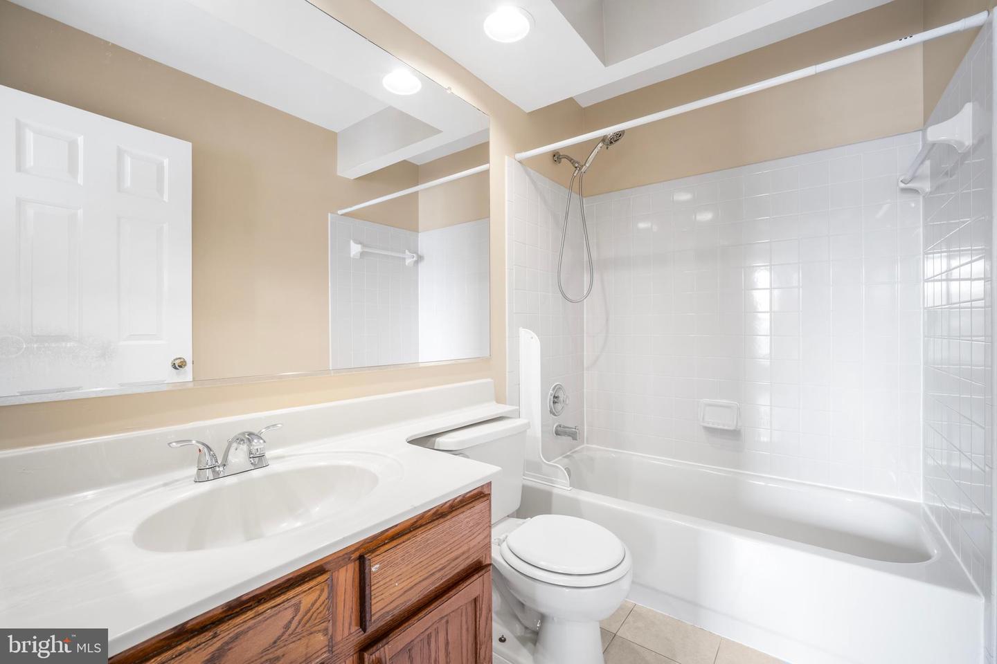 22078 MANNING SQ, STERLING, Virginia 20166, 4 Bedrooms Bedrooms, ,3 BathroomsBathrooms,Residential,For sale,22078 MANNING SQ,VALO2114000 MLS # VALO2114000