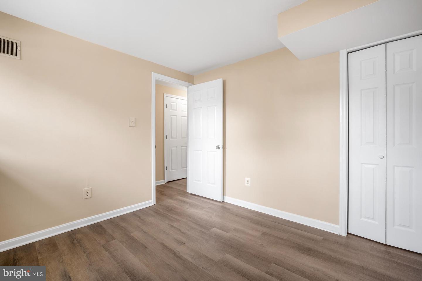 22078 MANNING SQ, STERLING, Virginia 20166, 4 Bedrooms Bedrooms, ,3 BathroomsBathrooms,Residential,For sale,22078 MANNING SQ,VALO2114000 MLS # VALO2114000