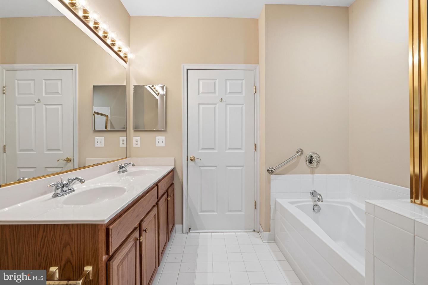 8600 LIBERTY TRL #102, MANASSAS, Virginia 20110, 1 Bedroom Bedrooms, ,1 BathroomBathrooms,Residential,For sale,8600 LIBERTY TRL #102,VAMN2009948 MLS # VAMN2009948 8600 LIBERTY TRL #102, MANASSAS, Virginia 20110, 1 Bedroom Bedrooms, ,1 BathroomBathrooms,Residential,For sale,8600 LIBERTY TRL #102,VAMN2009948 MLS # VAMN2009948