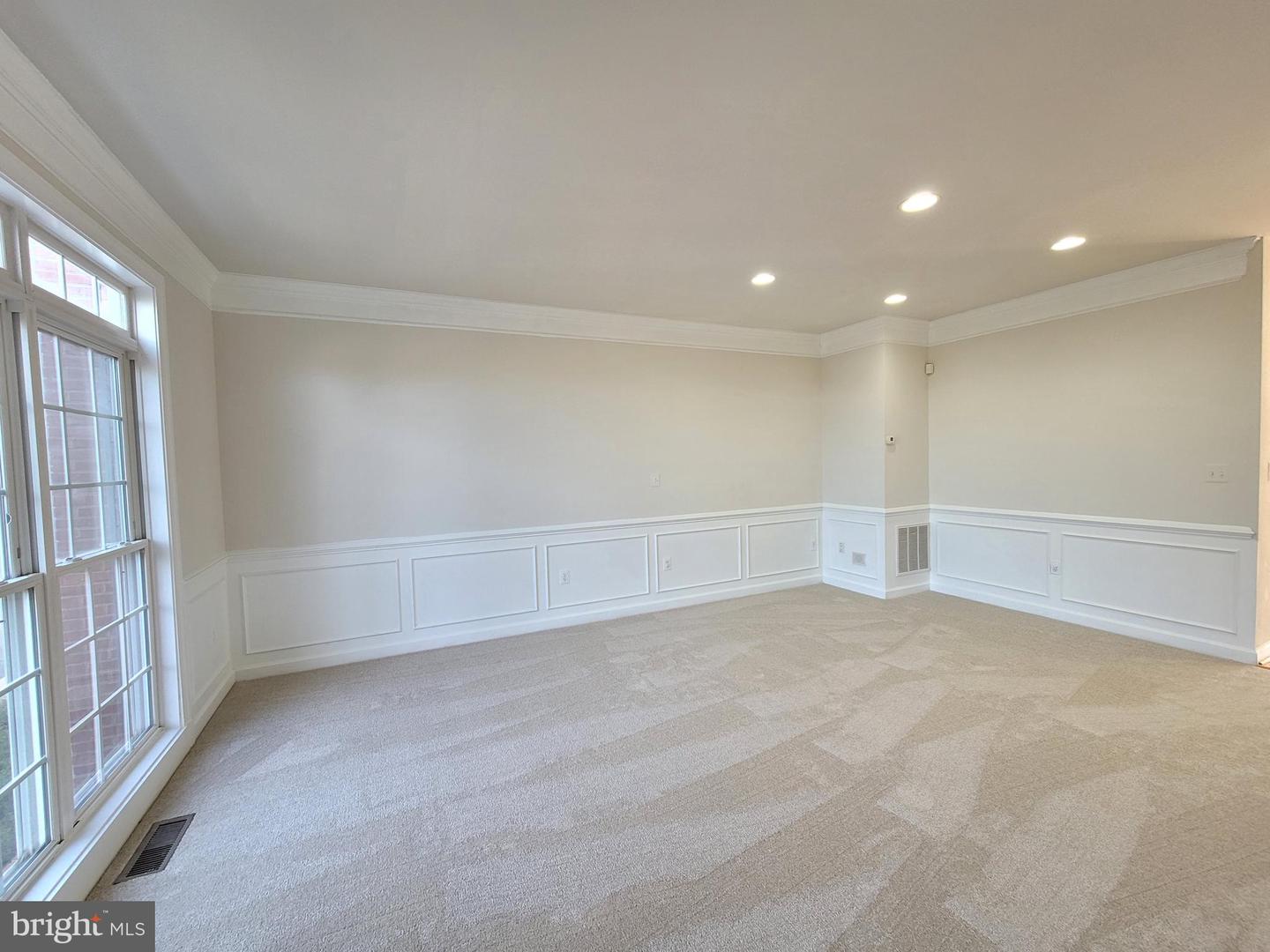 13660 LAVENDER MIST LN, CENTREVILLE, Virginia 20120, 3 Bedrooms Bedrooms, ,2 BathroomsBathrooms,Residential,For sale,13660 LAVENDER MIST LN,VAFX2285876 MLS # VAFX2285876