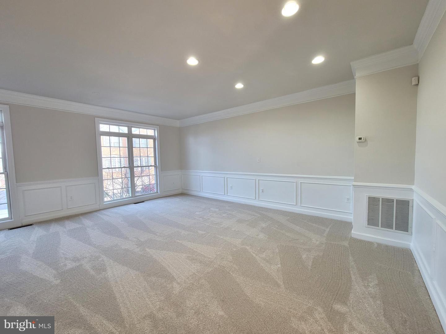 13660 LAVENDER MIST LN, CENTREVILLE, Virginia 20120, 3 Bedrooms Bedrooms, ,2 BathroomsBathrooms,Residential,For sale,13660 LAVENDER MIST LN,VAFX2285876 MLS # VAFX2285876