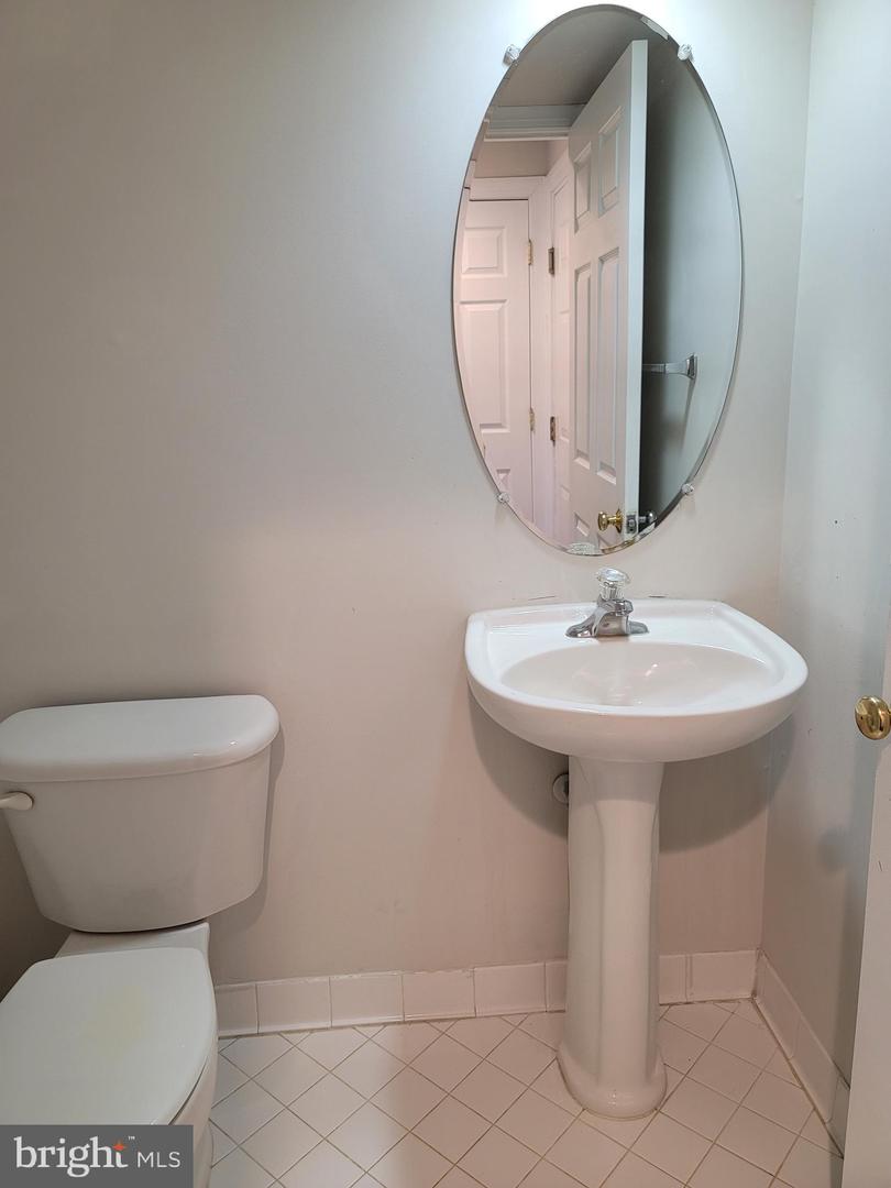 13660 LAVENDER MIST LN, CENTREVILLE, Virginia 20120, 3 Bedrooms Bedrooms, ,2 BathroomsBathrooms,Residential,For sale,13660 LAVENDER MIST LN,VAFX2285876 MLS # VAFX2285876