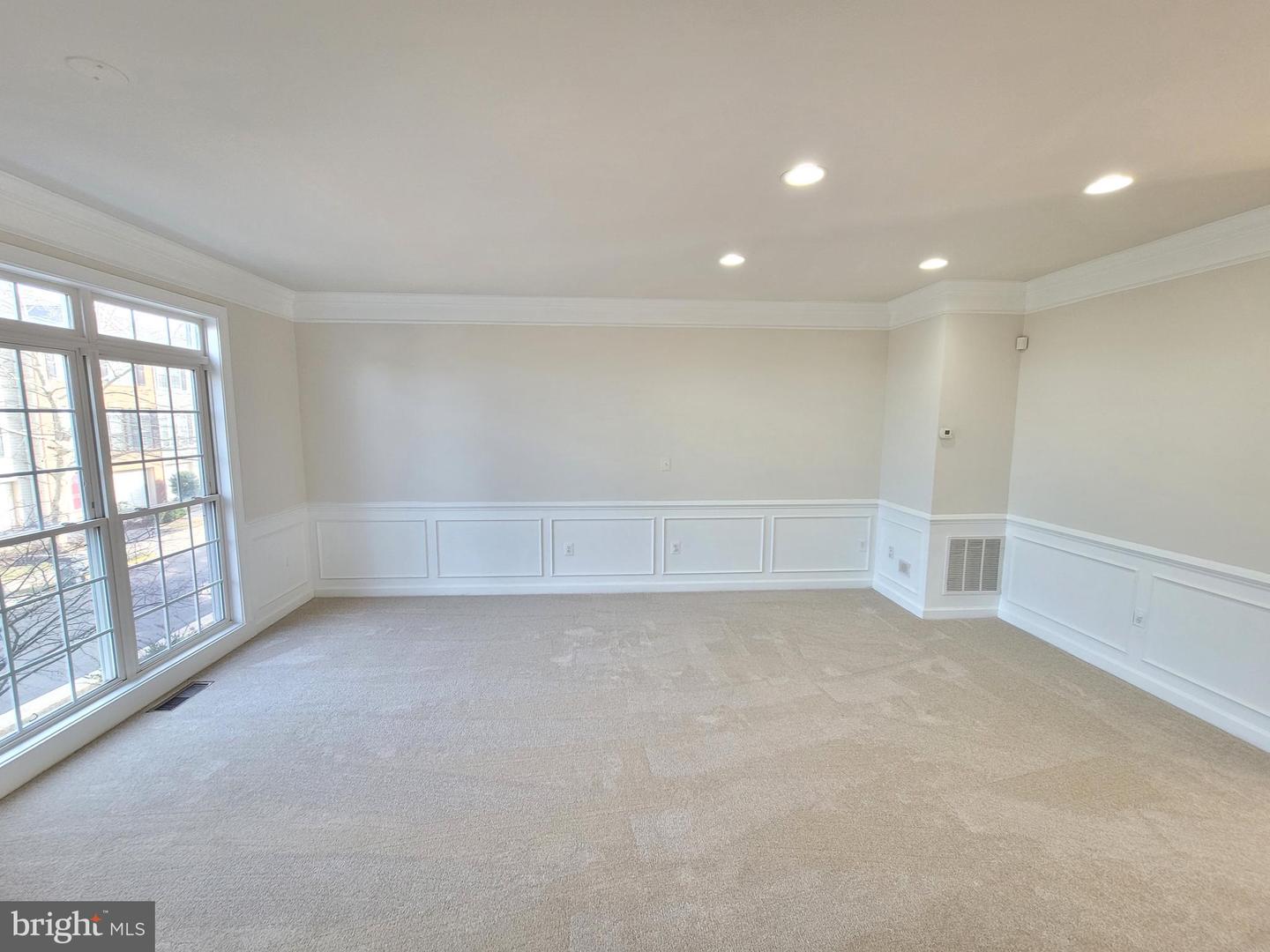 13660 LAVENDER MIST LN, CENTREVILLE, Virginia 20120, 3 Bedrooms Bedrooms, ,2 BathroomsBathrooms,Residential,For sale,13660 LAVENDER MIST LN,VAFX2285876 MLS # VAFX2285876