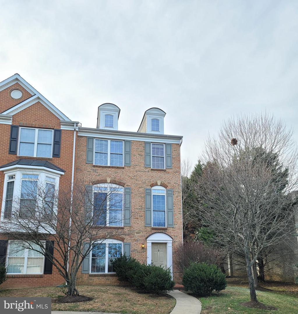 13660 LAVENDER MIST LN, CENTREVILLE, Virginia 20120, 3 Bedrooms Bedrooms, ,2 BathroomsBathrooms,Residential,For sale,13660 LAVENDER MIST LN,VAFX2285876 MLS # VAFX2285876