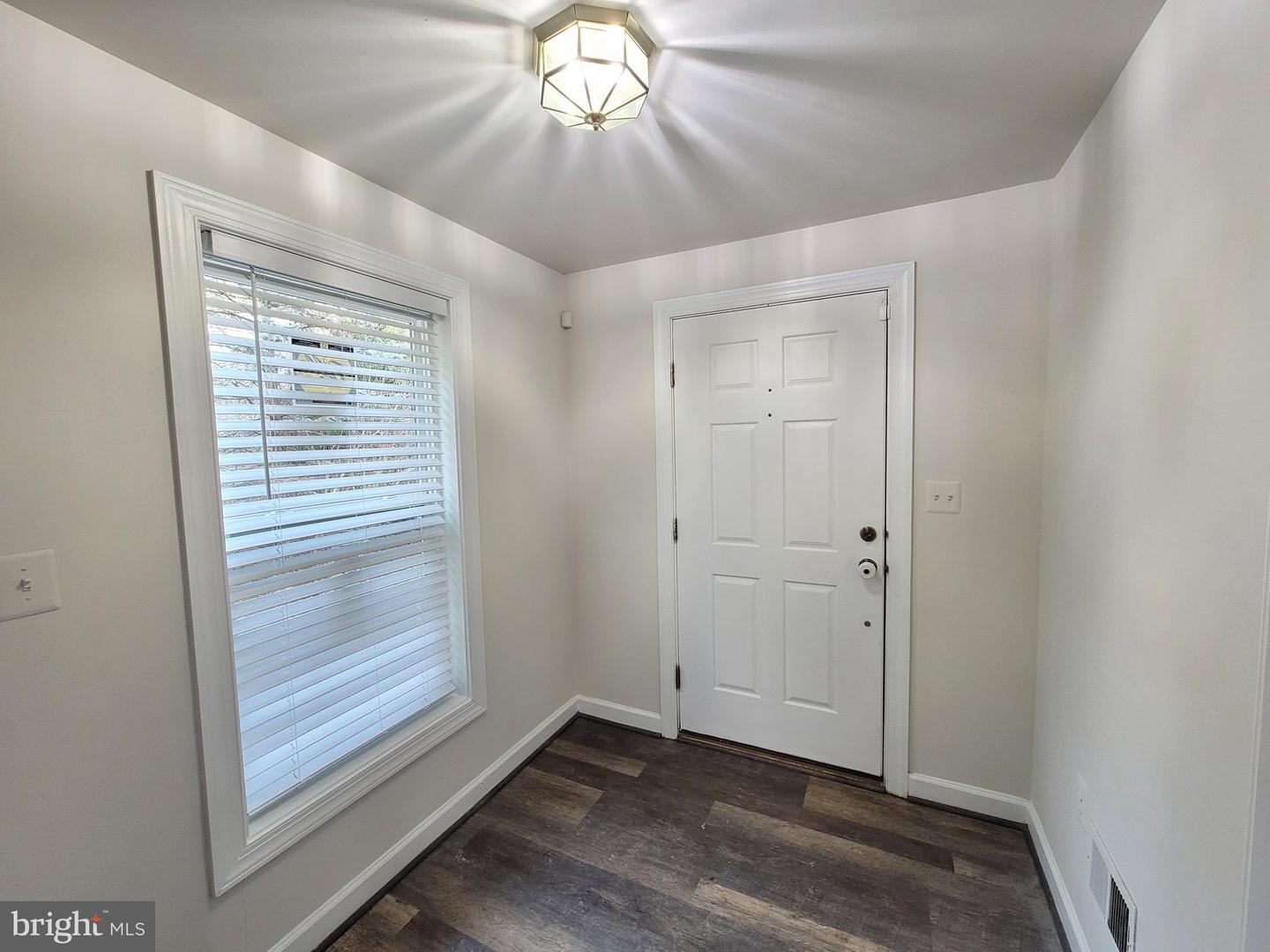 13660 LAVENDER MIST LN, CENTREVILLE, Virginia 20120, 3 Bedrooms Bedrooms, ,2 BathroomsBathrooms,Residential,For sale,13660 LAVENDER MIST LN,VAFX2285876 MLS # VAFX2285876