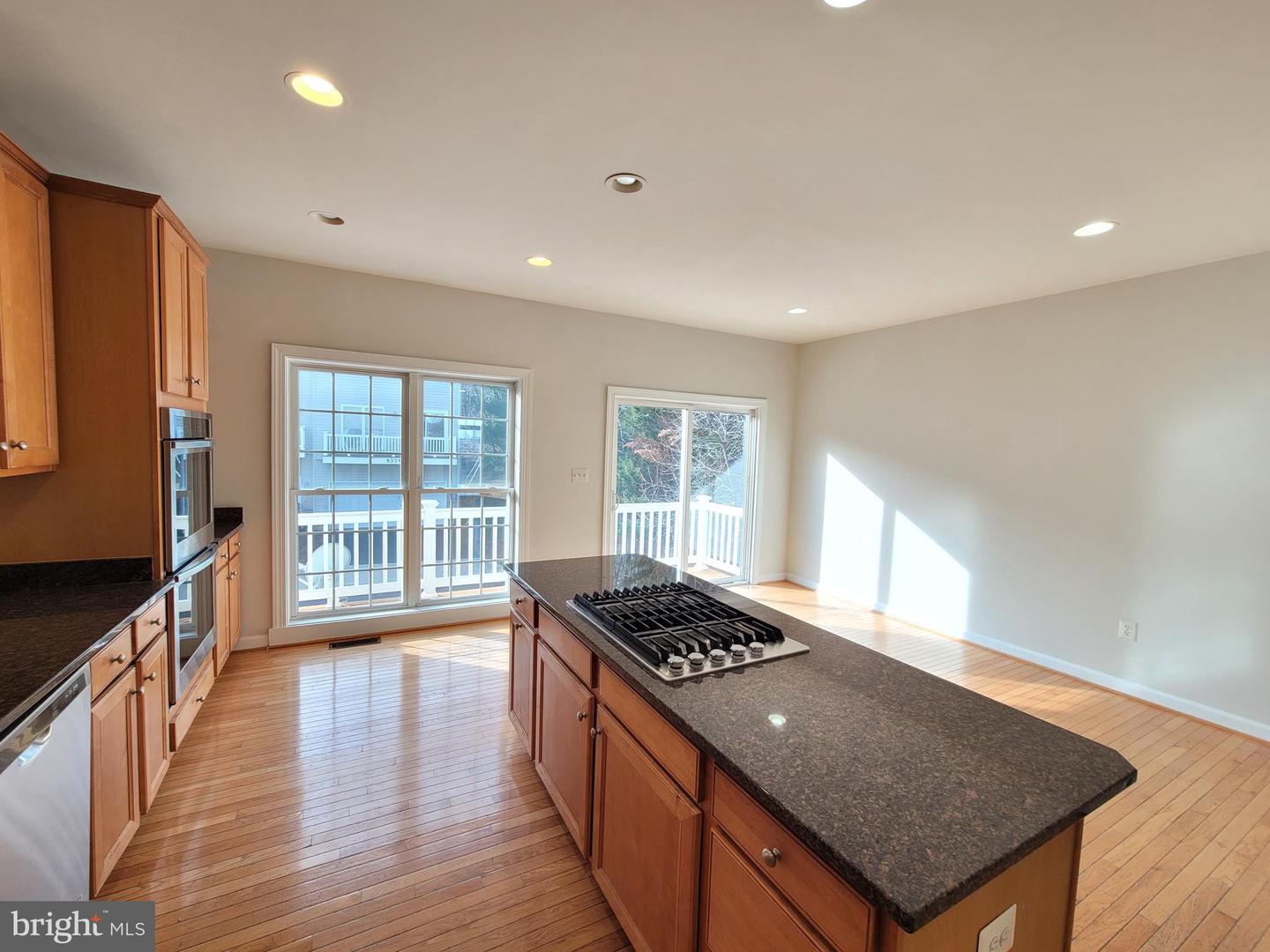 13660 LAVENDER MIST LN, CENTREVILLE, Virginia 20120, 3 Bedrooms Bedrooms, ,2 BathroomsBathrooms,Residential,For sale,13660 LAVENDER MIST LN,VAFX2285876 MLS # VAFX2285876