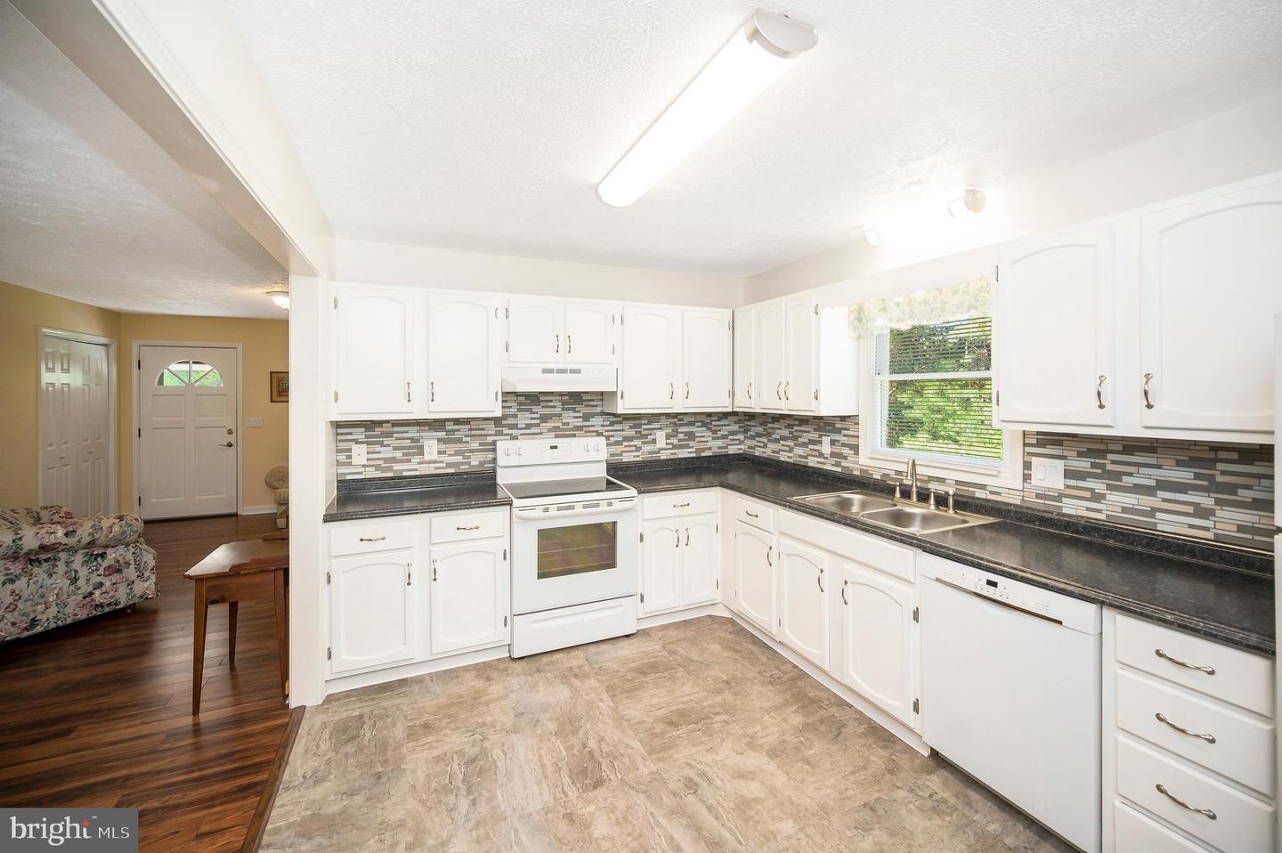 1406 LAKEVIEW PKWY, LOCUST GROVE, Virginia 22508, 3 Bedrooms Bedrooms, ,3 BathroomsBathrooms,Residential,For sale,1406 LAKEVIEW PKWY,VAOR2010030 MLS # VAOR2010030