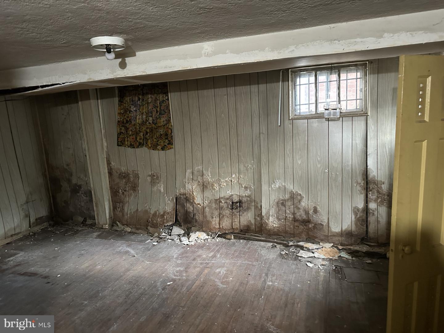 1420 18TH PL SE, WASHINGTON, District Of Columbia 20020, 3 Bedrooms Bedrooms, ,1 BathroomBathrooms,Residential,For sale,1420 18TH PL SE,DCDC2222146 MLS # DCDC2222146