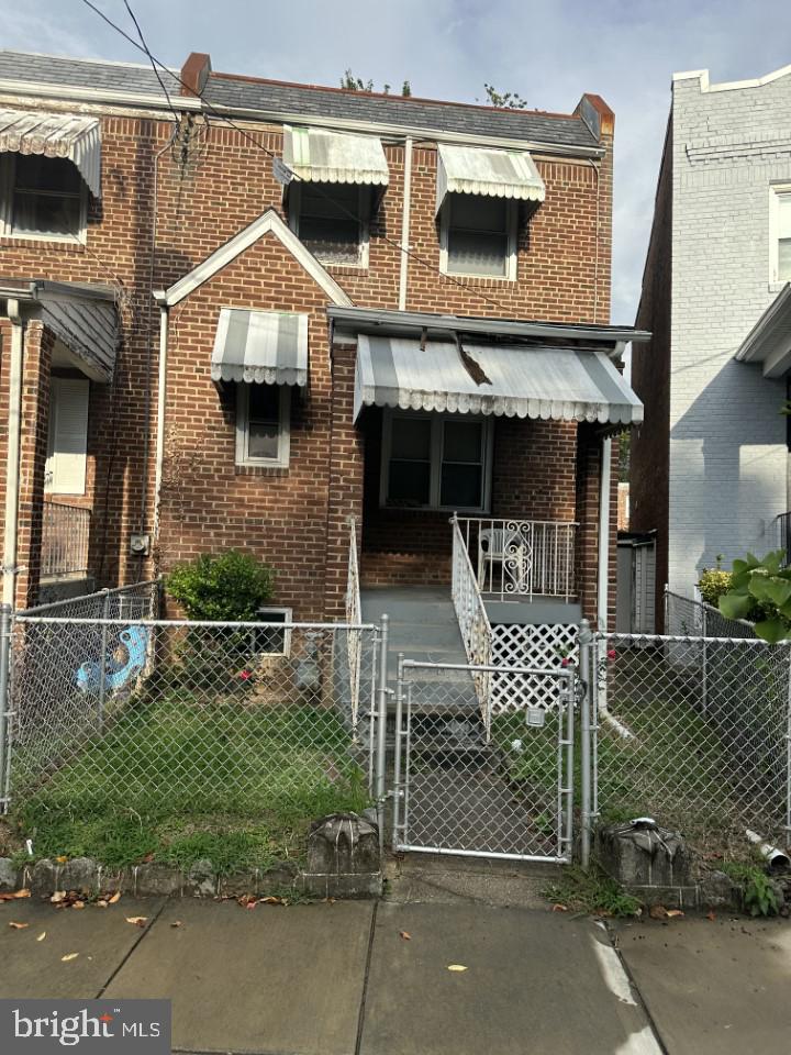 1420 18TH PL SE, WASHINGTON, District Of Columbia 20020, 3 Bedrooms Bedrooms, ,1 BathroomBathrooms,Residential,For sale,1420 18TH PL SE,DCDC2222146 MLS # DCDC2222146