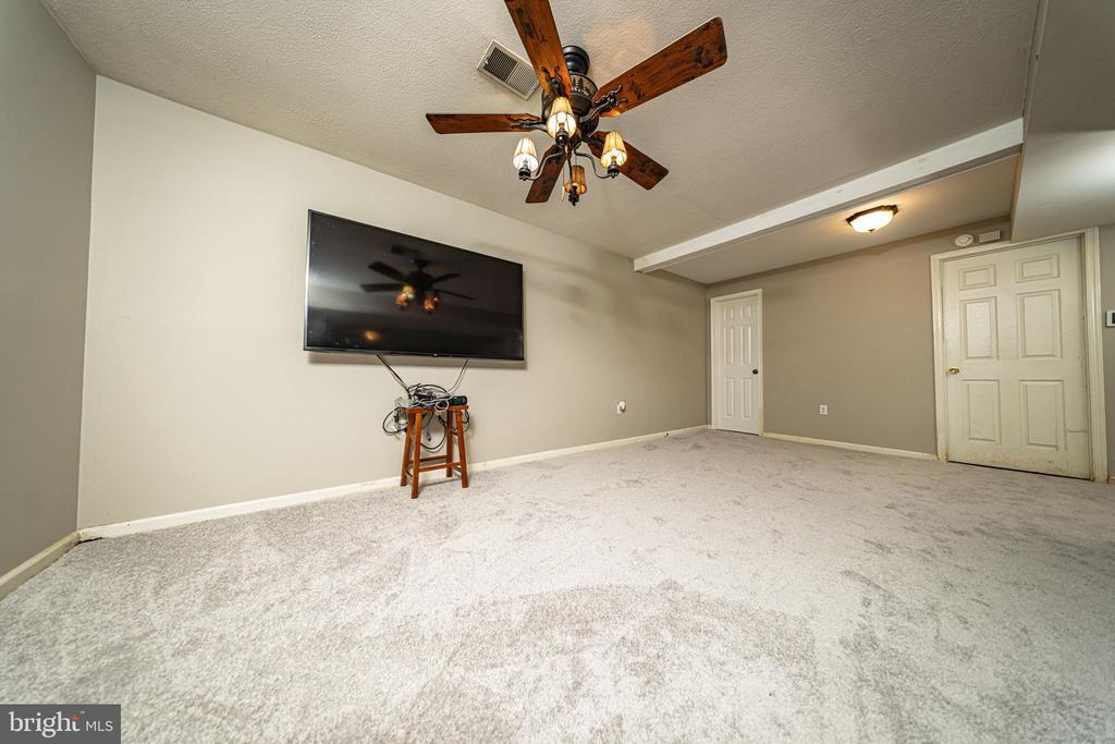 4179 FIERY RUN RD, LINDEN, Virginia, 5 Bedrooms Bedrooms, ,2 BathroomsBathrooms,Residential,4179 FIERY RUN RD,VAFQ2020140 MLS # VAFQ2020140