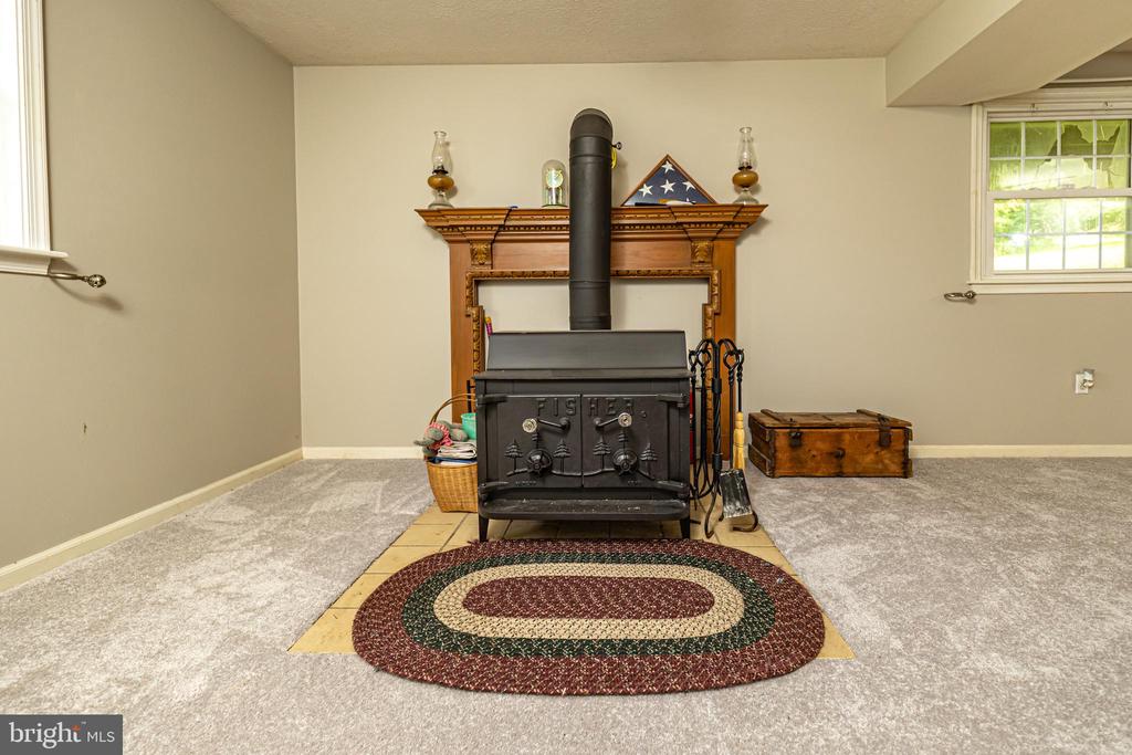 4179 FIERY RUN RD, LINDEN, Virginia, 5 Bedrooms Bedrooms, ,2 BathroomsBathrooms,Residential,4179 FIERY RUN RD,VAFQ2020140 MLS # VAFQ2020140