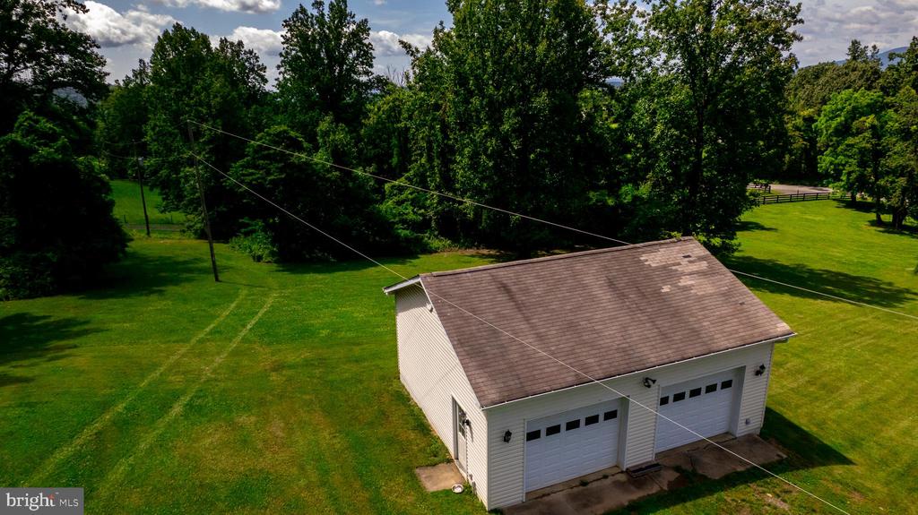 4179 FIERY RUN RD, LINDEN, Virginia, 5 Bedrooms Bedrooms, ,2 BathroomsBathrooms,Residential,4179 FIERY RUN RD,VAFQ2020140 MLS # VAFQ2020140