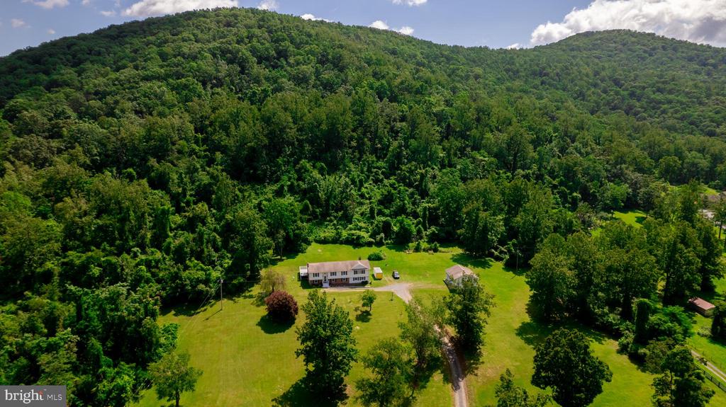 4179 FIERY RUN RD, LINDEN, Virginia, 5 Bedrooms Bedrooms, ,2 BathroomsBathrooms,Residential,4179 FIERY RUN RD,VAFQ2020140 MLS # VAFQ2020140