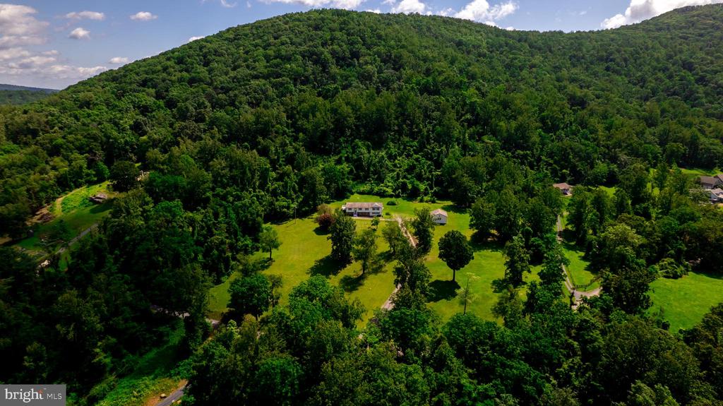 4179 FIERY RUN RD, LINDEN, Virginia, 5 Bedrooms Bedrooms, ,2 BathroomsBathrooms,Residential,4179 FIERY RUN RD,VAFQ2020140 MLS # VAFQ2020140