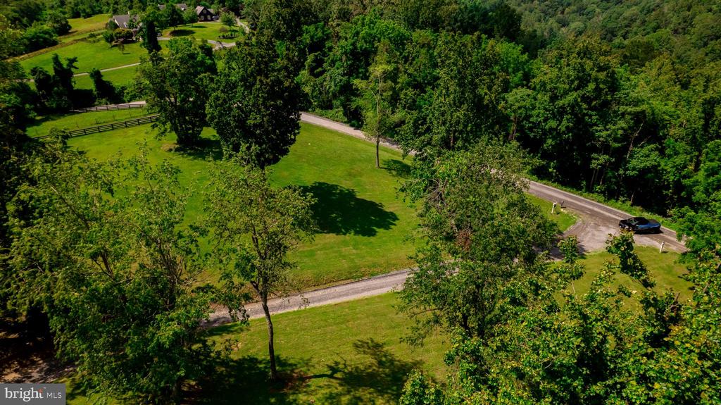 4179 FIERY RUN RD, LINDEN, Virginia, 5 Bedrooms Bedrooms, ,2 BathroomsBathrooms,Residential,4179 FIERY RUN RD,VAFQ2020140 MLS # VAFQ2020140