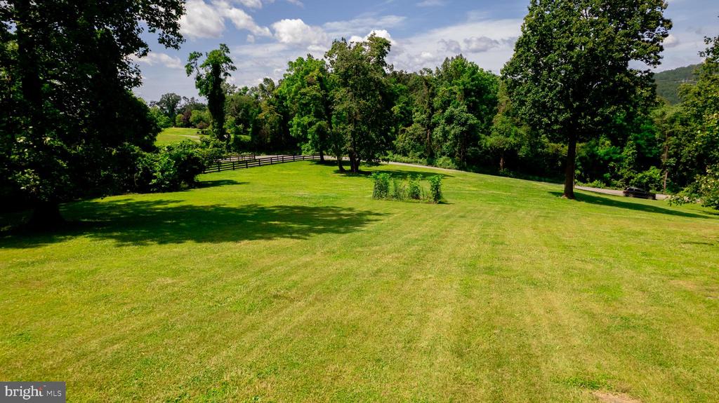 4179 FIERY RUN RD, LINDEN, Virginia, 5 Bedrooms Bedrooms, ,2 BathroomsBathrooms,Residential,4179 FIERY RUN RD,VAFQ2020140 MLS # VAFQ2020140