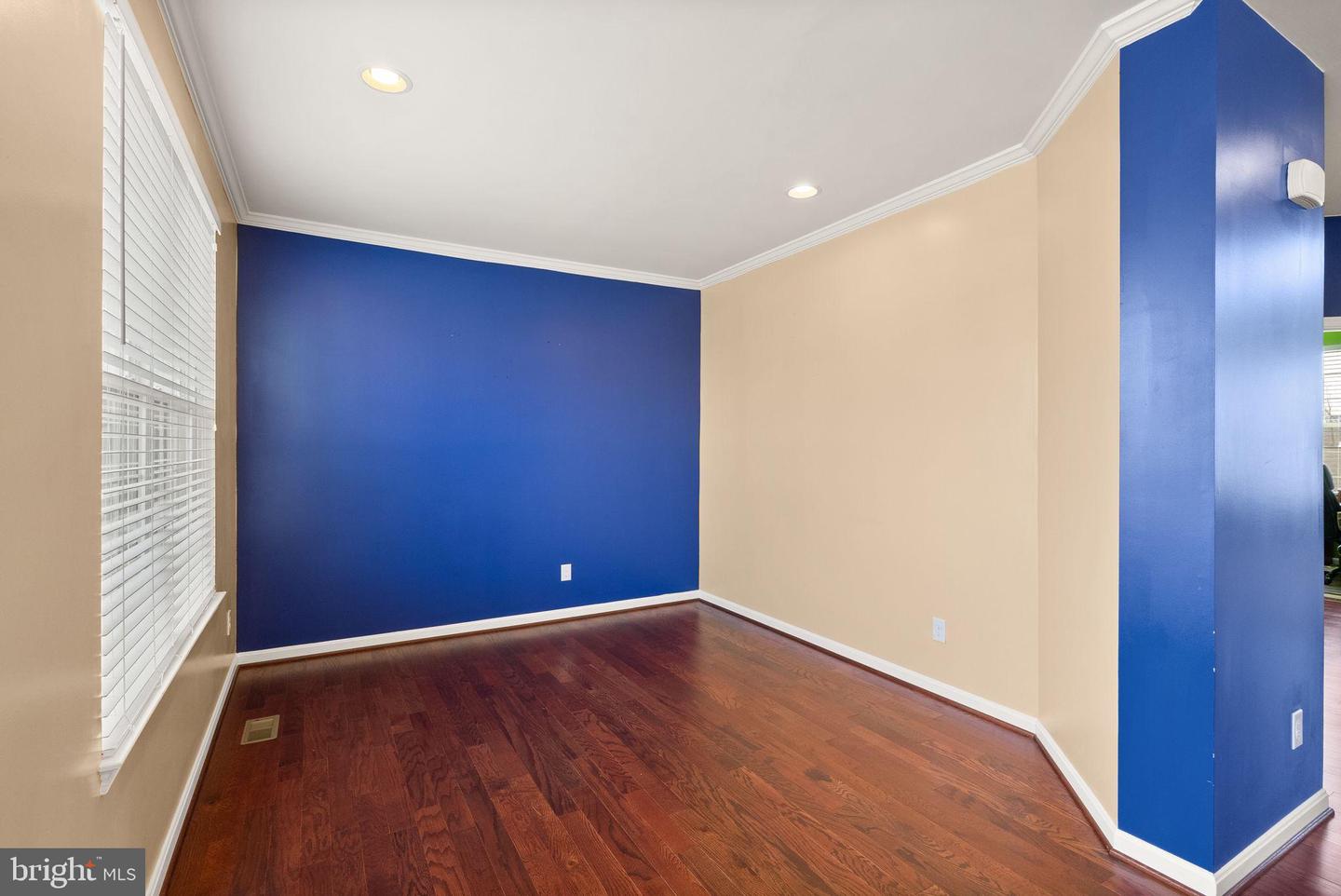 FREDERICKSBURG, Virginia 22405, 6 Bedrooms Bedrooms, 19 Rooms Rooms,4 BathroomsBathrooms,Residential,For sale,VAST2042766 MLS # VAST2042766