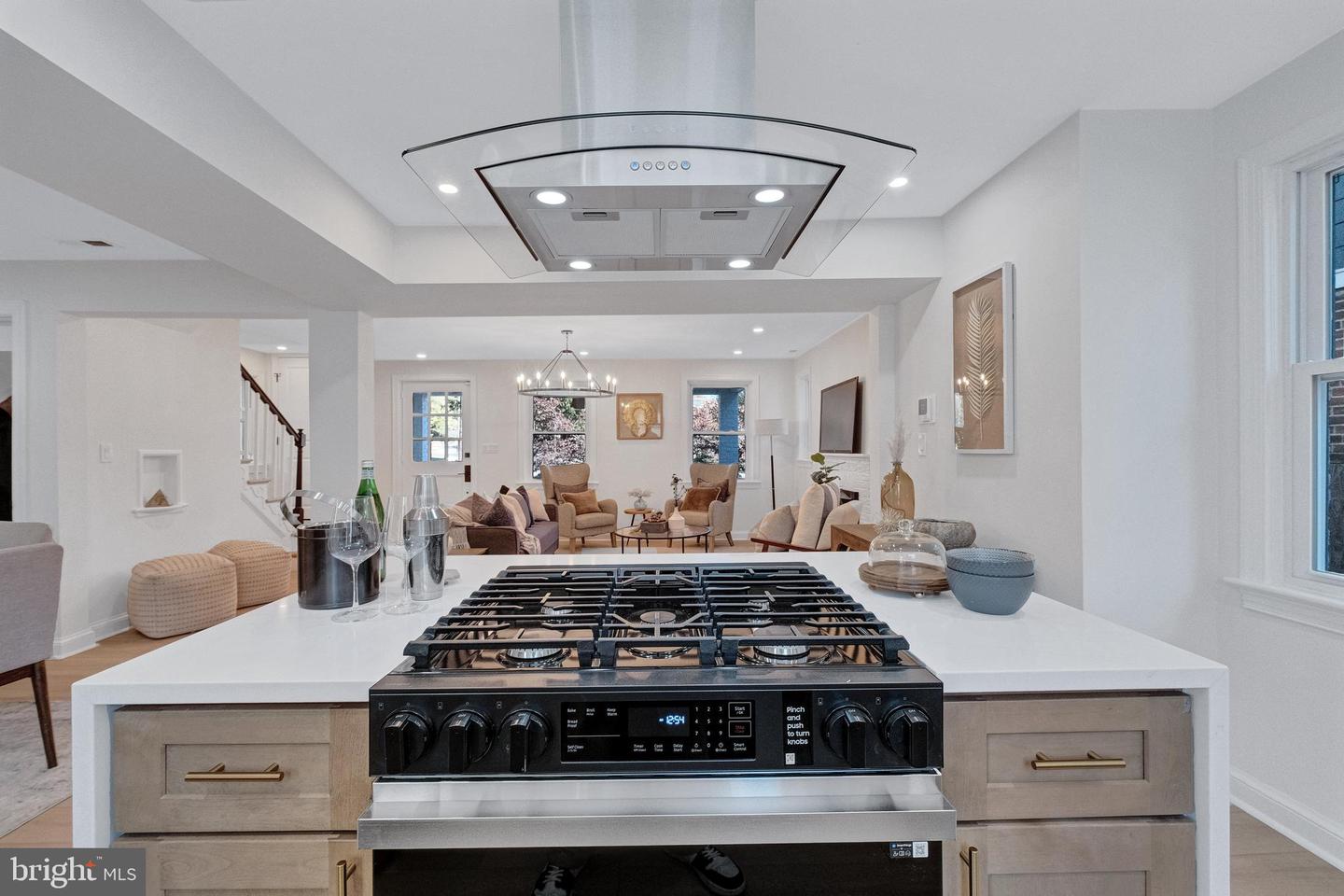 5520 NORTH CAPITOL ST NW, WASHINGTON, District Of Columbia 20011, 4 Bedrooms Bedrooms, ,3 BathroomsBathrooms,Residential,For sale,5520 NORTH CAPITOL ST NW,DCDC2228632 MLS # DCDC2228632