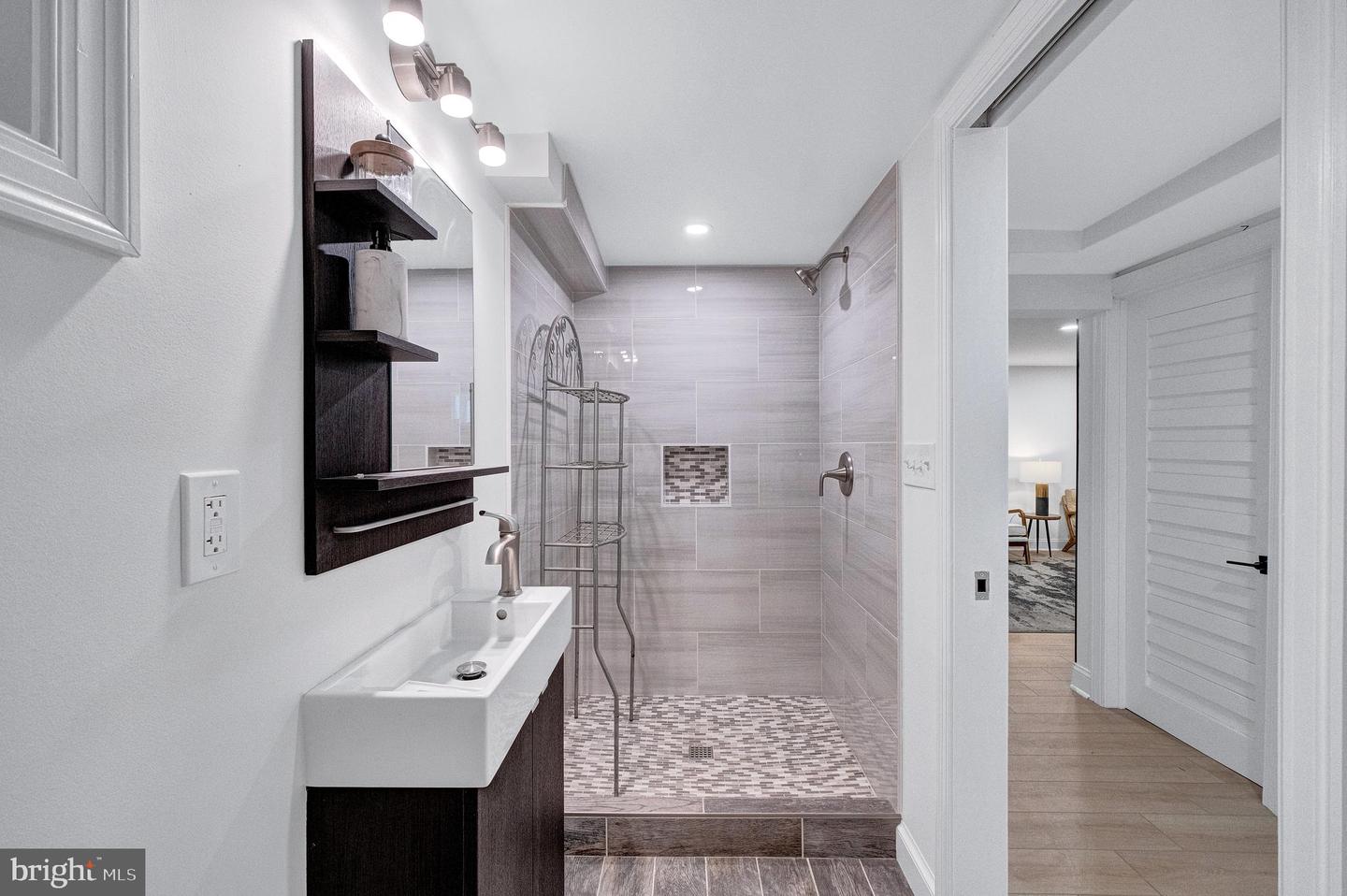 5520 NORTH CAPITOL ST NW, WASHINGTON, District Of Columbia 20011, 4 Bedrooms Bedrooms, ,3 BathroomsBathrooms,Residential,For sale,5520 NORTH CAPITOL ST NW,DCDC2228632 MLS # DCDC2228632