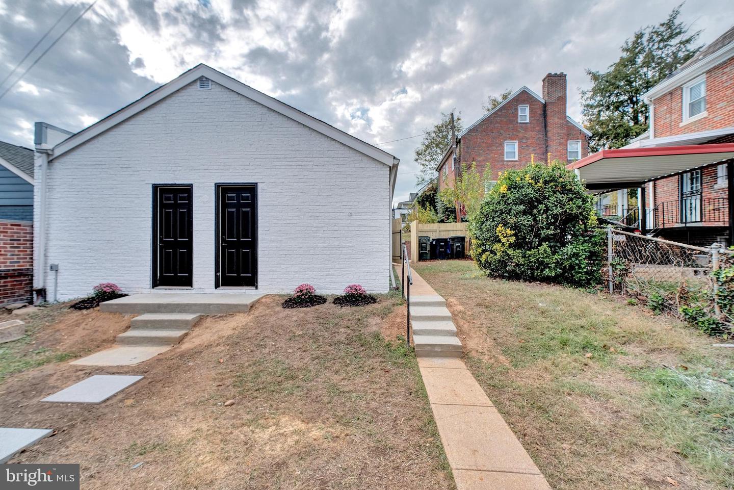 5520 NORTH CAPITOL ST NW, WASHINGTON, District Of Columbia 20011, 4 Bedrooms Bedrooms, ,3 BathroomsBathrooms,Residential,For sale,5520 NORTH CAPITOL ST NW,DCDC2228632 MLS # DCDC2228632