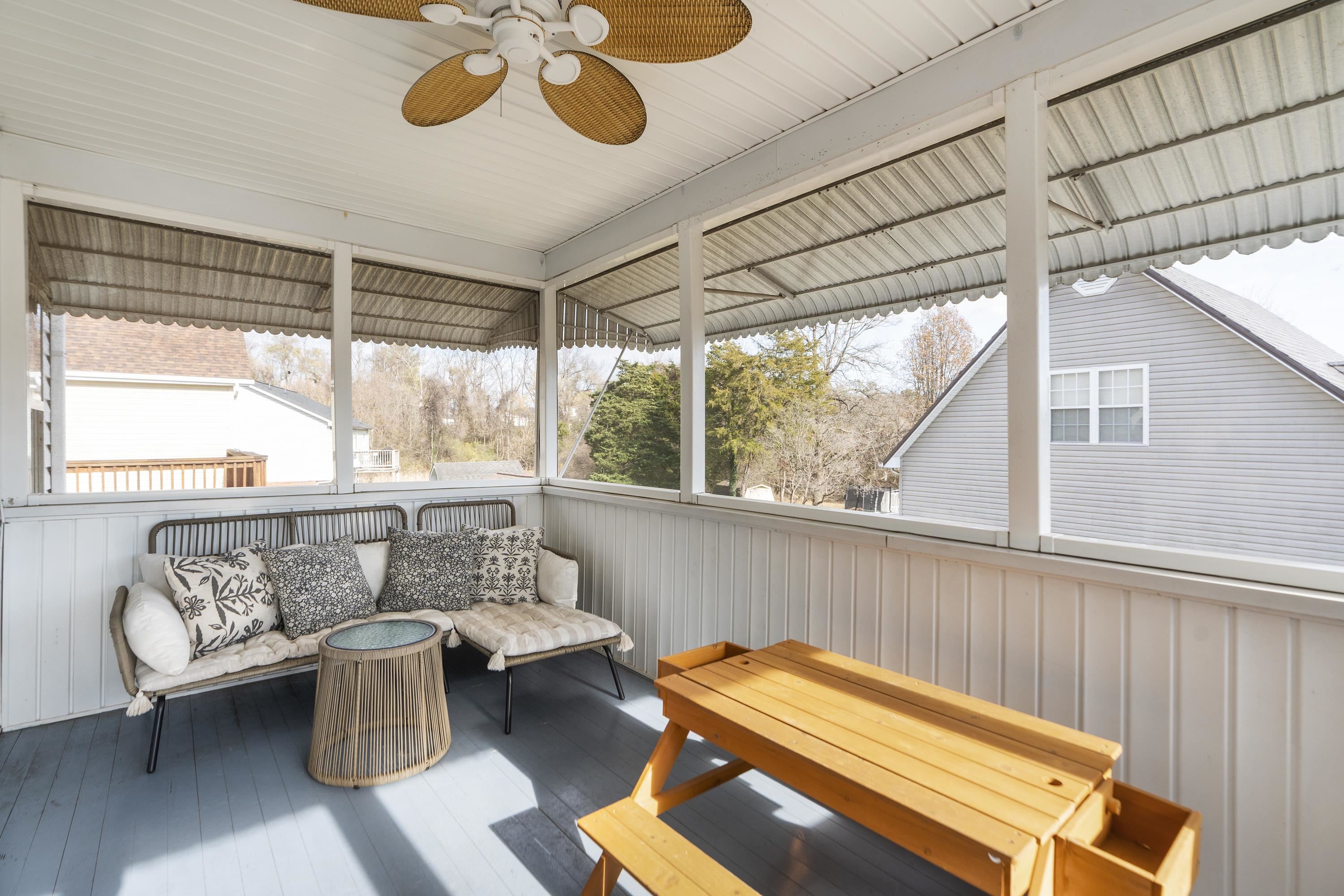 200 BEDFORD RD, WAYNESBORO, Virginia 22980, 5 Bedrooms Bedrooms, ,3 BathroomsBathrooms,Residential,200 BEDFORD RD,671171 MLS # 671171