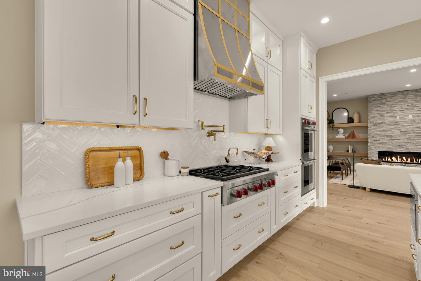 2733 CHESAPEAKE ST NW, WASHINGTON, District Of Columbia 20008, 6 Bedrooms Bedrooms, ,6 BathroomsBathrooms,Residential,For sale,2733 CHESAPEAKE ST NW,DCDC2229070 MLS # DCDC2229070