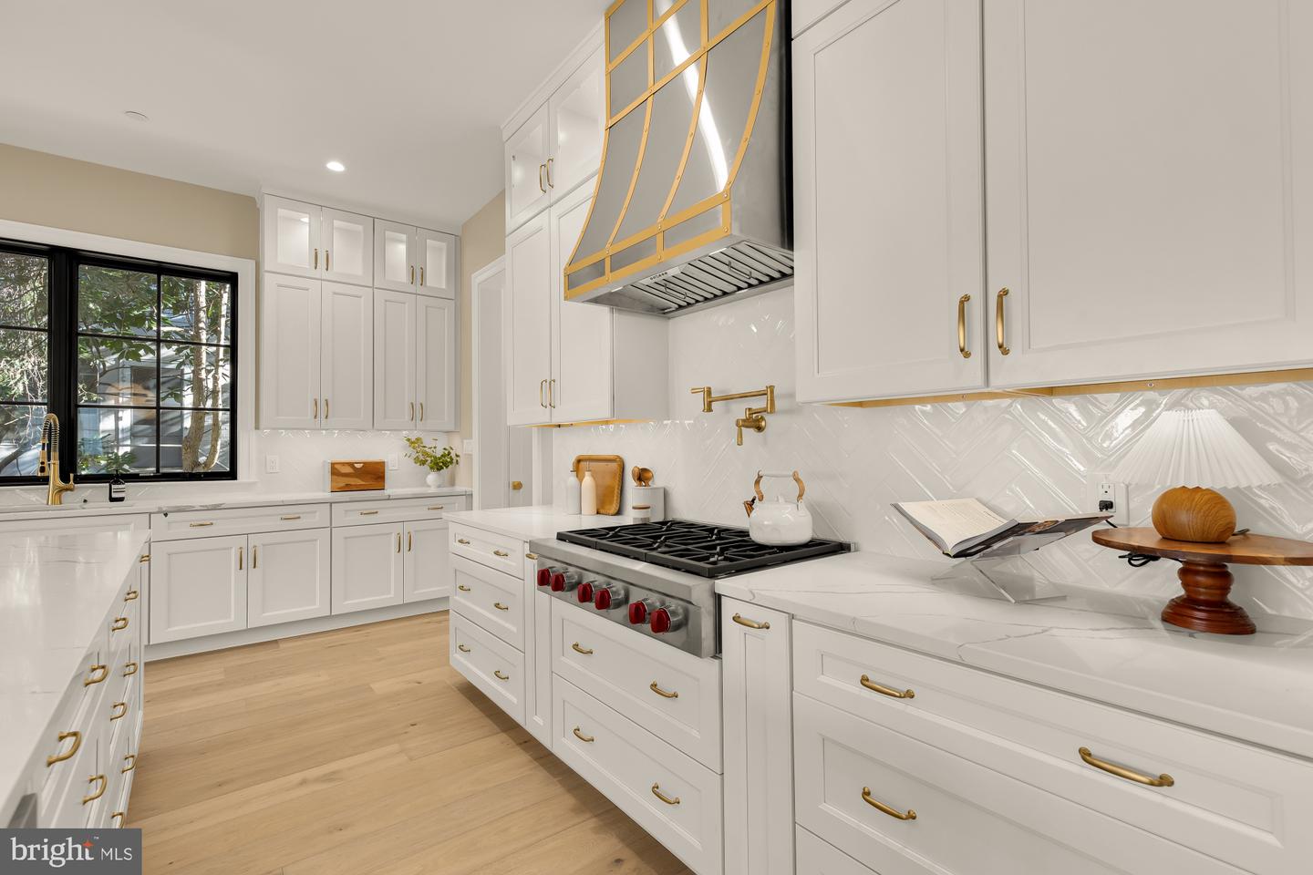 2733 CHESAPEAKE ST NW, WASHINGTON, District Of Columbia 20008, 6 Bedrooms Bedrooms, ,6 BathroomsBathrooms,Residential,For sale,2733 CHESAPEAKE ST NW,DCDC2229070 MLS # DCDC2229070