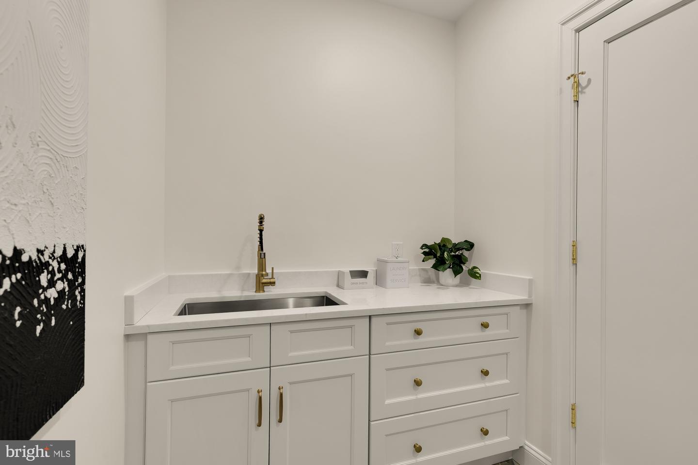 2733 CHESAPEAKE ST NW, WASHINGTON, District Of Columbia 20008, 6 Bedrooms Bedrooms, ,6 BathroomsBathrooms,Residential,For sale,2733 CHESAPEAKE ST NW,DCDC2229070 MLS # DCDC2229070