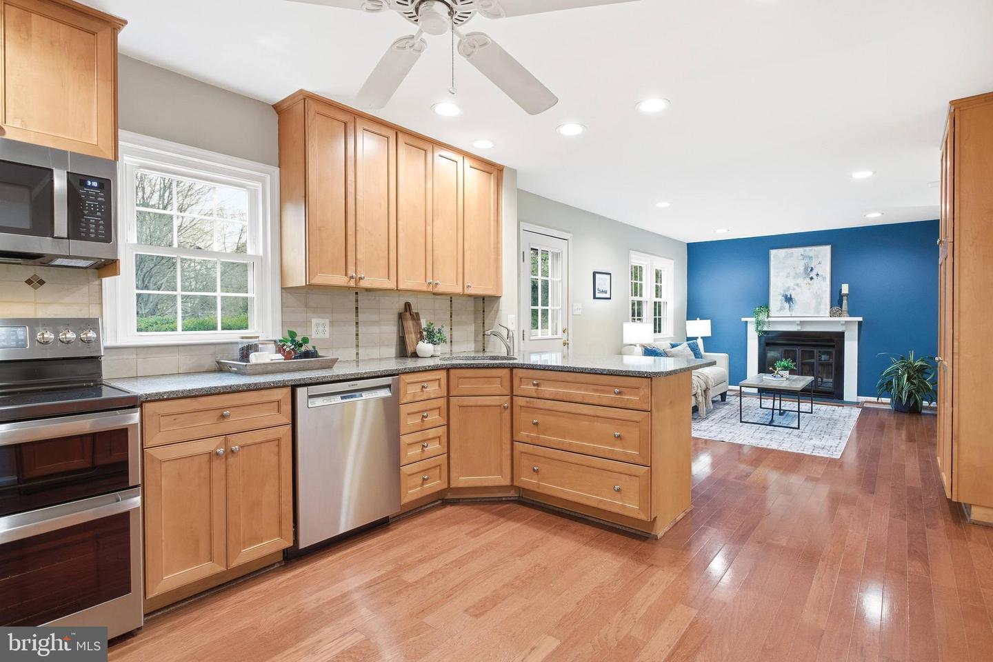 6106 WINDWARD DR, BURKE, Virginia 22015, 4 Bedrooms Bedrooms, ,3 BathroomsBathrooms,Residential,For sale,6106 WINDWARD DR,VAFX2277324 MLS # VAFX2277324