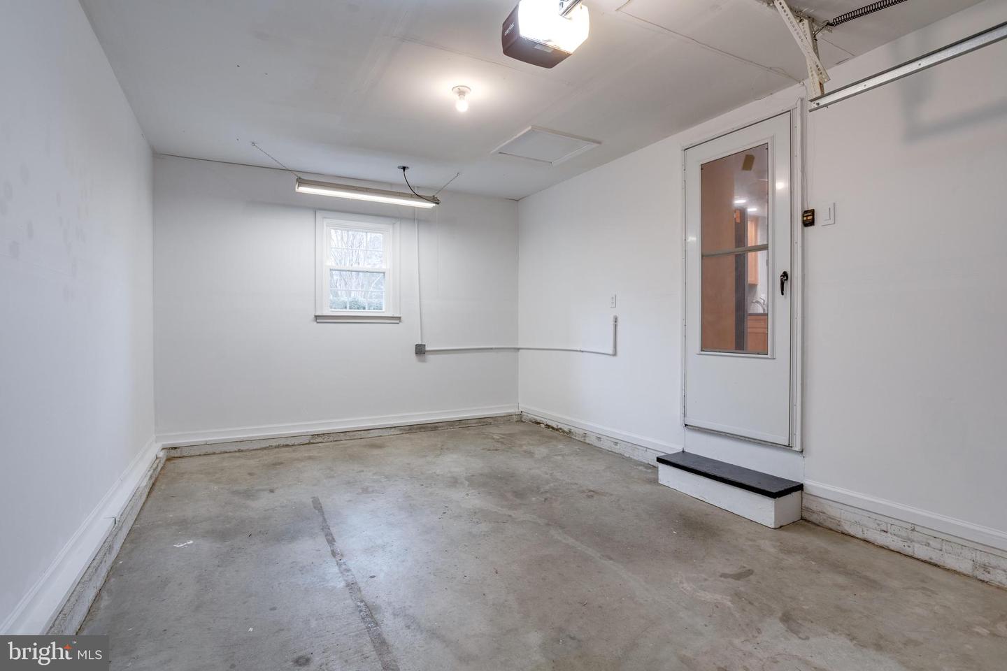 6106 WINDWARD DR, BURKE, Virginia 22015, 4 Bedrooms Bedrooms, ,3 BathroomsBathrooms,Residential,For sale,6106 WINDWARD DR,VAFX2277324 MLS # VAFX2277324