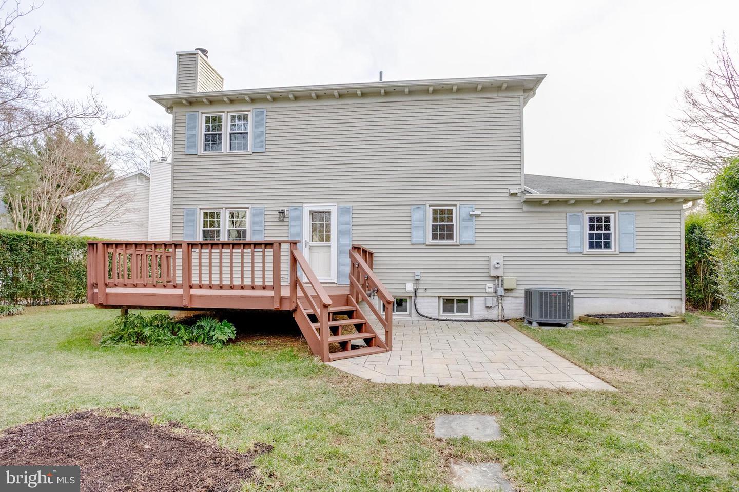 6106 WINDWARD DR, BURKE, Virginia 22015, 4 Bedrooms Bedrooms, ,3 BathroomsBathrooms,Residential,For sale,6106 WINDWARD DR,VAFX2277324 MLS # VAFX2277324