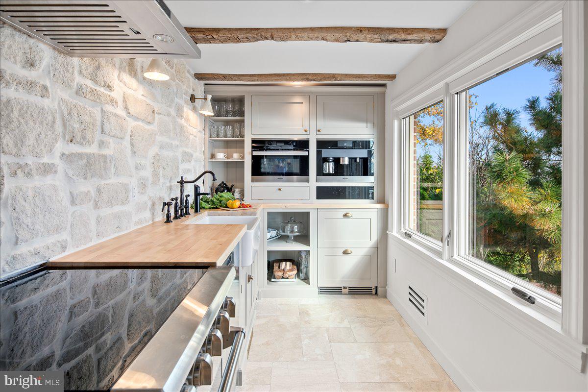 3903 BELLE RIVE TER, ALEXANDRIA, Virginia 22309, 6 Bedrooms Bedrooms, ,5 BathroomsBathrooms,Residential,For sale,3903 BELLE RIVE TER,VAFX2278978 MLS # VAFX2278978