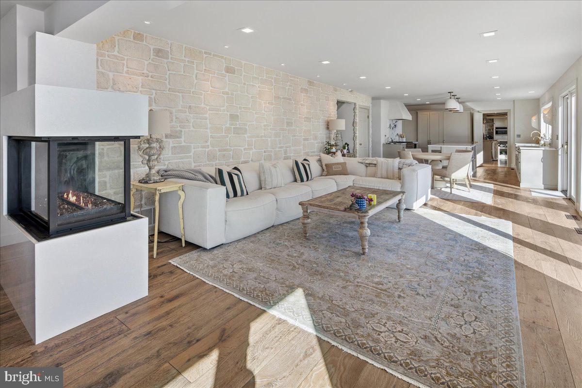 3903 BELLE RIVE TER, ALEXANDRIA, Virginia 22309, 6 Bedrooms Bedrooms, ,5 BathroomsBathrooms,Residential,For sale,3903 BELLE RIVE TER,VAFX2278978 MLS # VAFX2278978