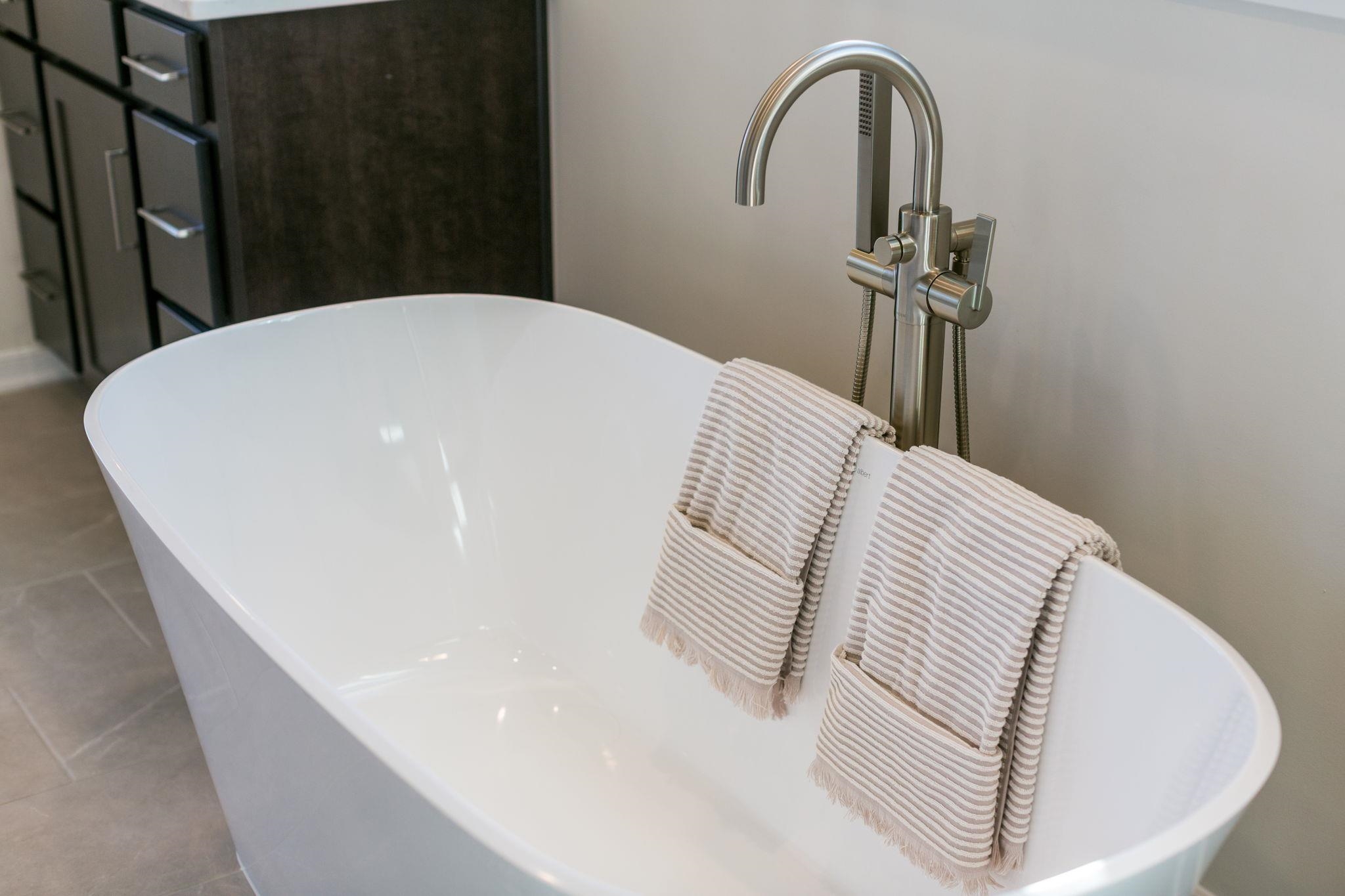 8675 OVERBROOK DR, MCGAHEYSVILLE, Virginia 22840, 3 Bedrooms Bedrooms, ,3 BathroomsBathrooms,Residential,Millsboro,8675 OVERBROOK DR,672464 MLS # 672464