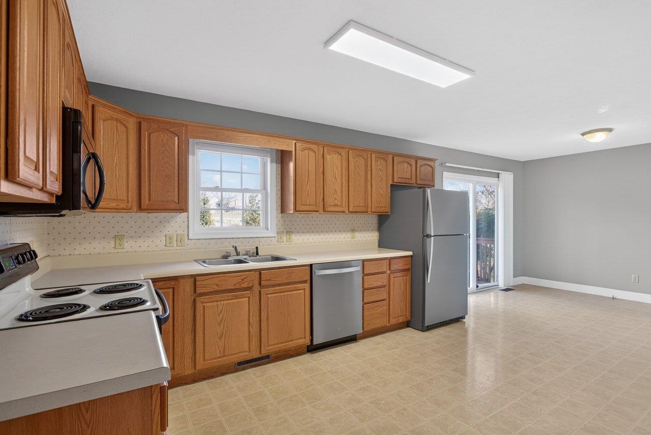 1840 RHIANON LN, HARRISONBURG, Virginia 22801, 3 Bedrooms Bedrooms, ,2 BathroomsBathrooms,Residential,1840 RHIANON LN,672481 MLS # 672481