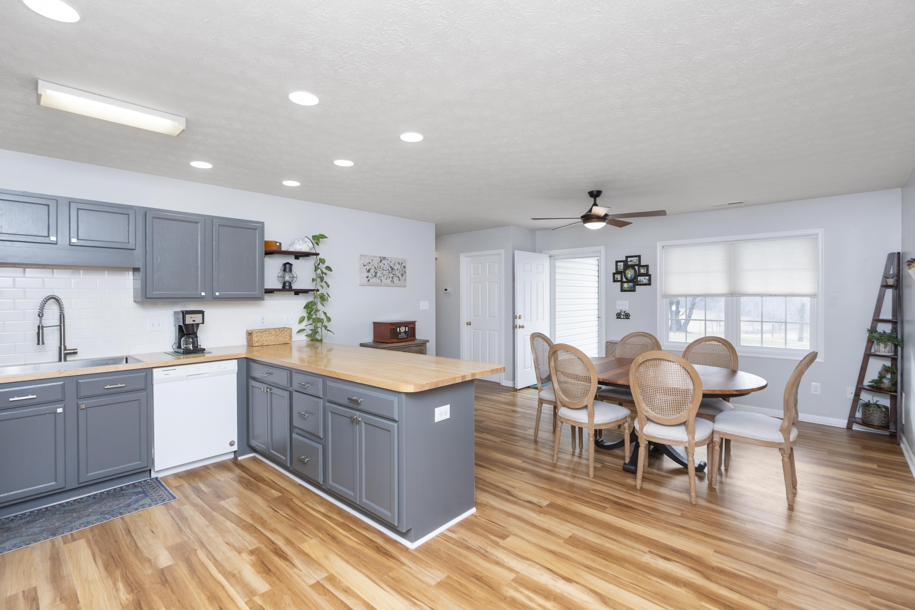 331 STONE BRANCH RD, STAUNTON, Virginia 24401, 3 Bedrooms Bedrooms, ,2 BathroomsBathrooms,Residential,331 STONE BRANCH RD,672484 MLS # 672484