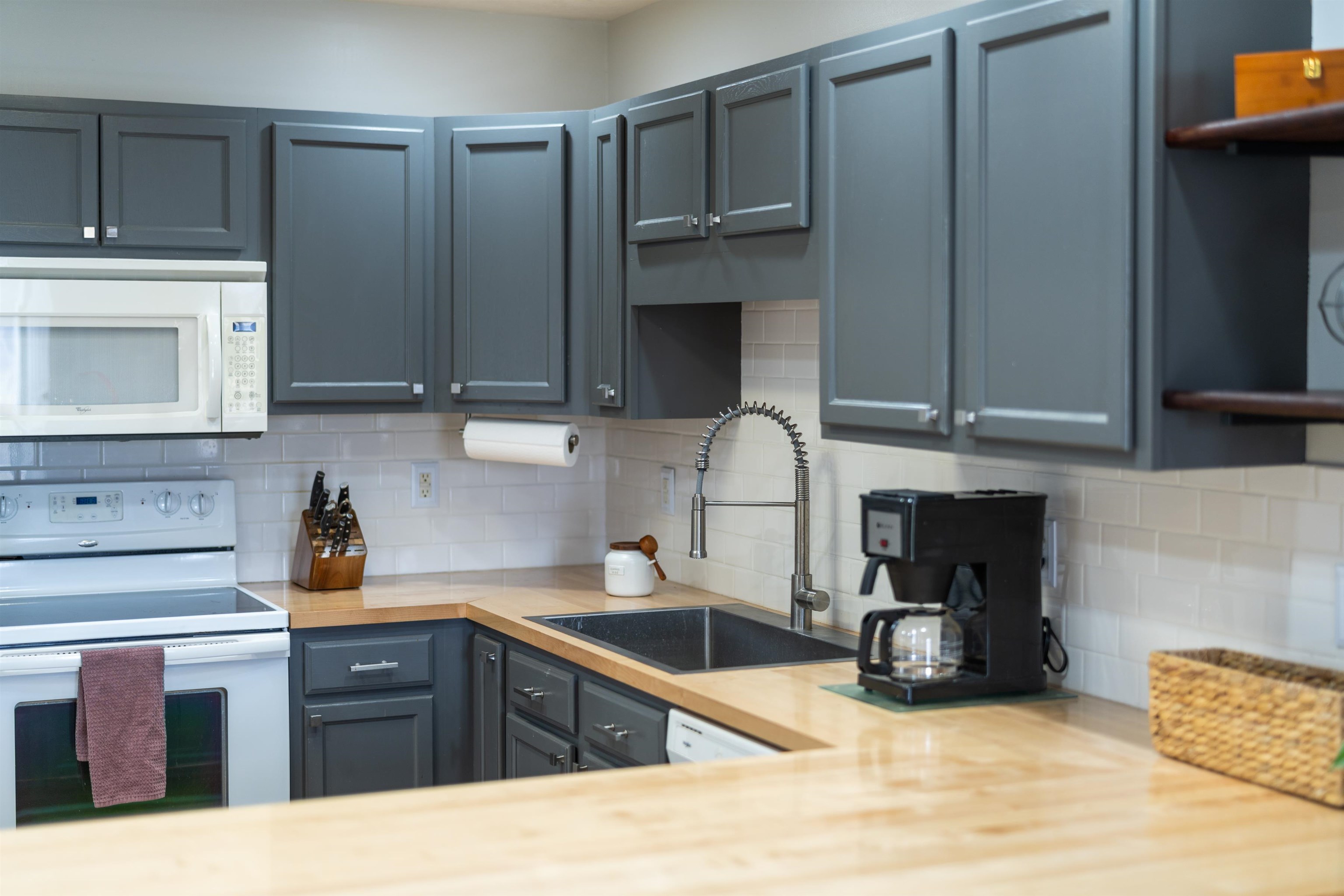 331 STONE BRANCH RD, STAUNTON, Virginia 24401, 3 Bedrooms Bedrooms, ,2 BathroomsBathrooms,Residential,331 STONE BRANCH RD,672484 MLS # 672484