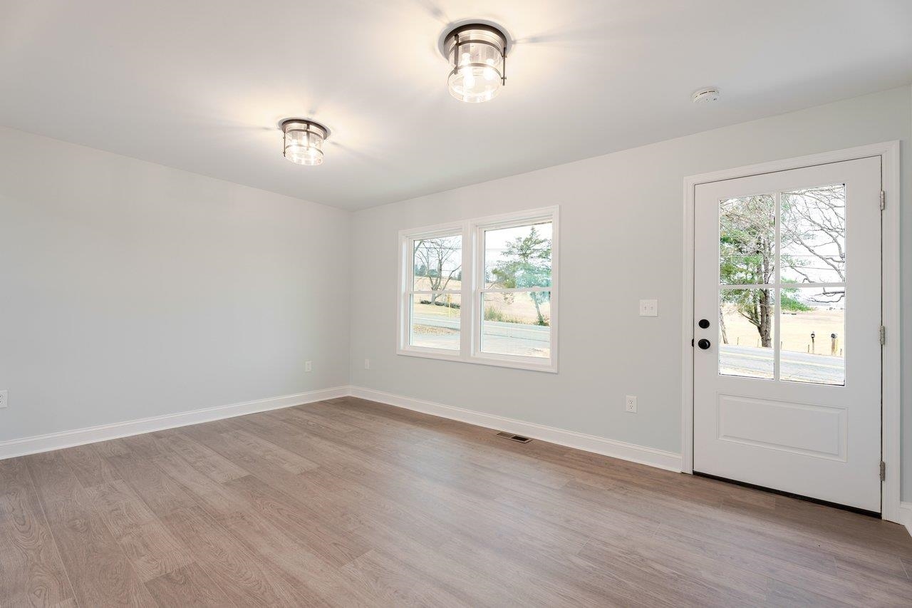 3098 LAYMAN TRESTLE RD, HARRISONBURG, Virginia 22802, 3 Bedrooms Bedrooms, ,2 BathroomsBathrooms,Residential,3098 LAYMAN TRESTLE RD,672491 MLS # 672491