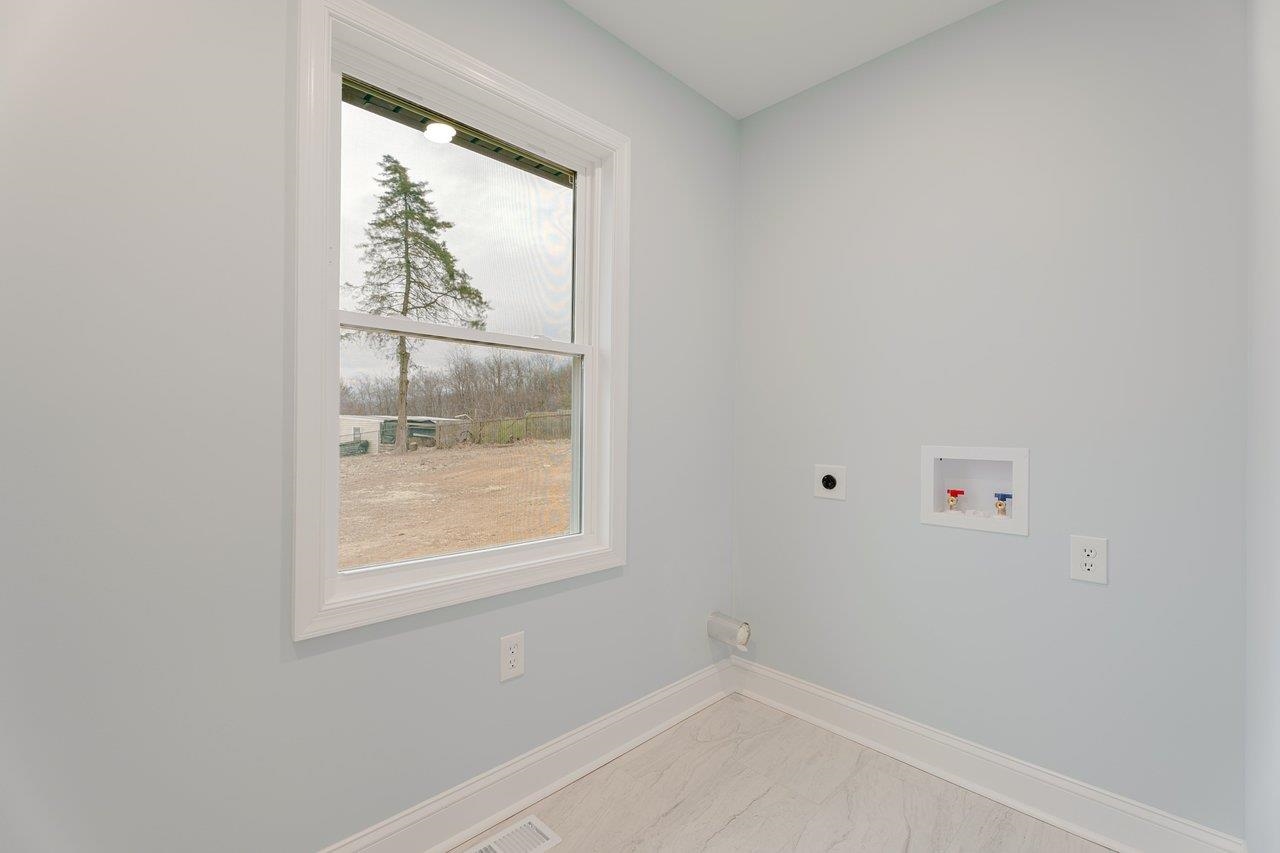 3098 LAYMAN TRESTLE RD, HARRISONBURG, Virginia 22802, 3 Bedrooms Bedrooms, ,2 BathroomsBathrooms,Residential,3098 LAYMAN TRESTLE RD,672491 MLS # 672491